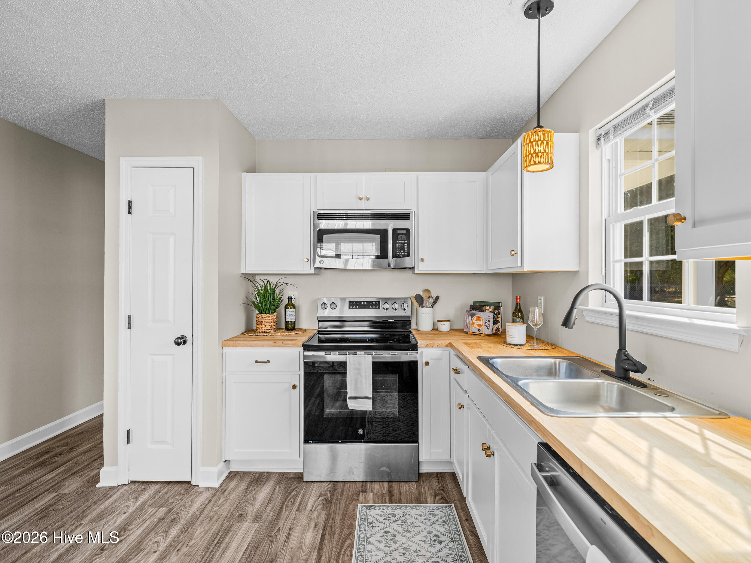 100554469 | Photo 13