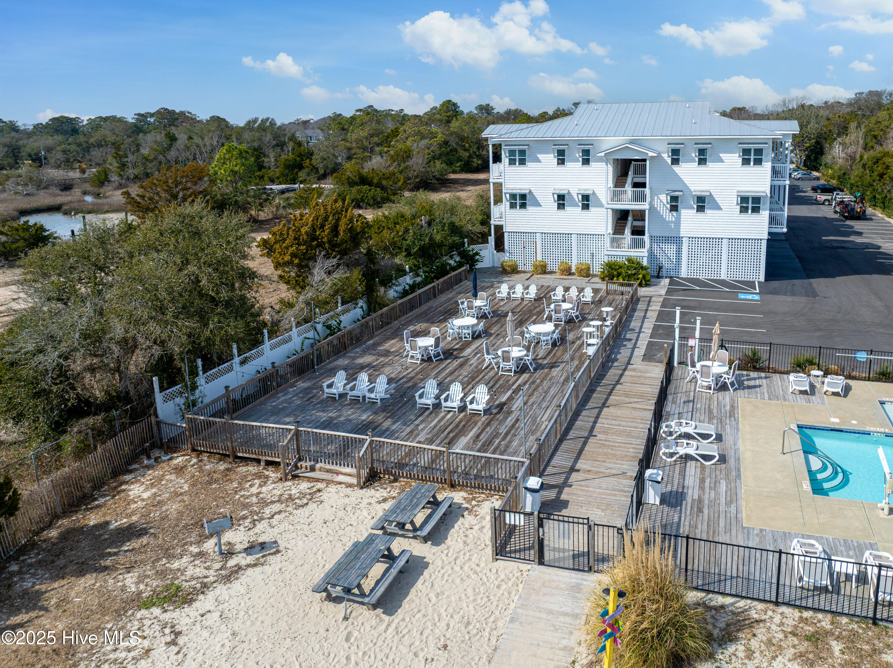 100491053 | Photo 23