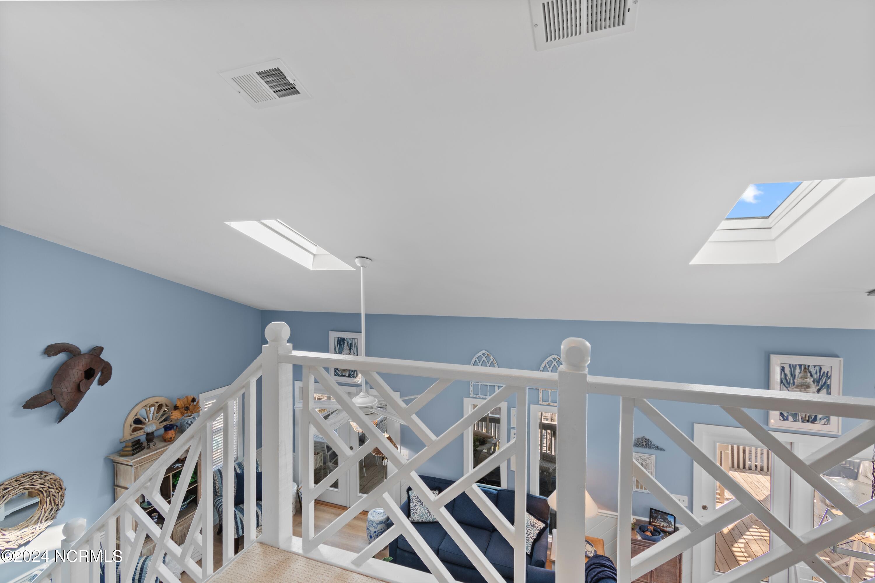 100566016 | Photo 34