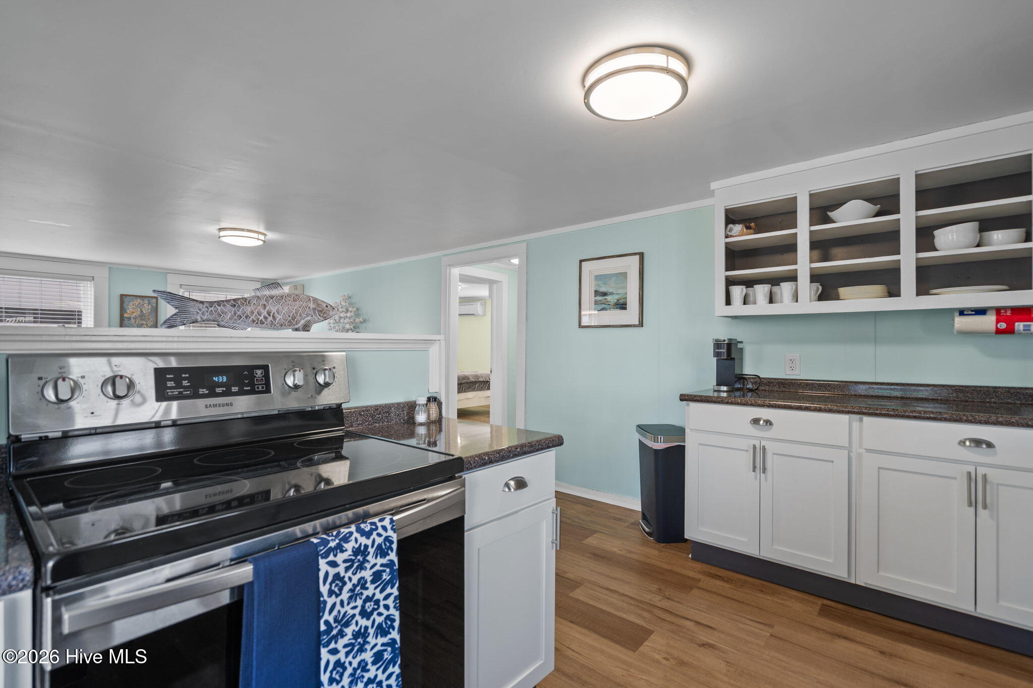 100552359 | Photo 33