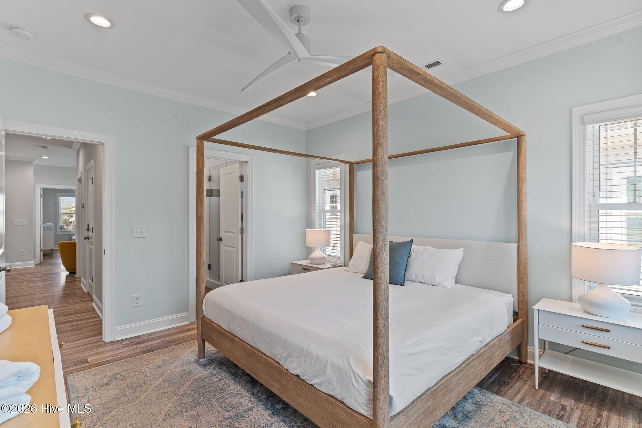 100565767 | Photo 20