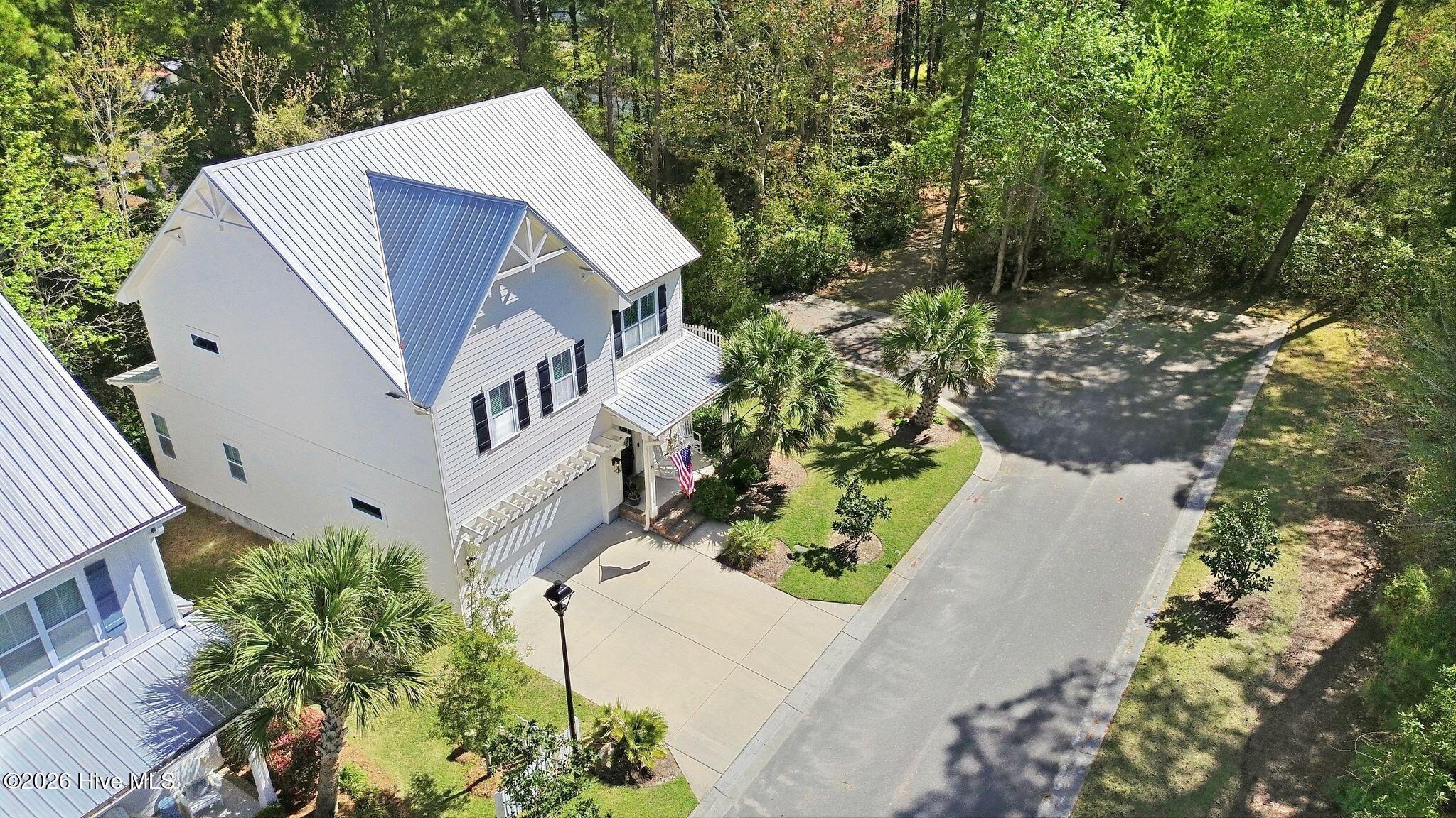 100565220 | Photo 60