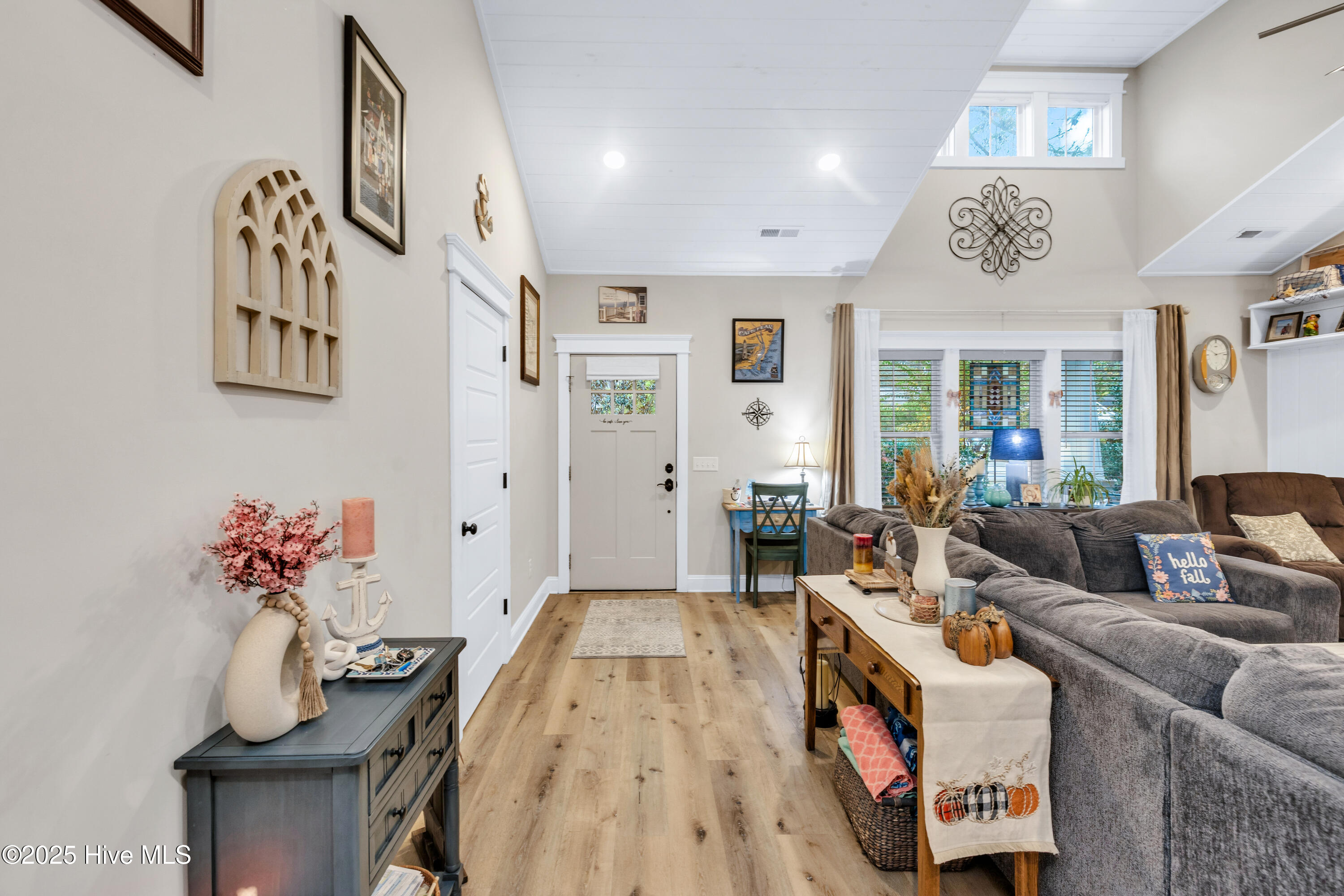 100540432 | Photo 33