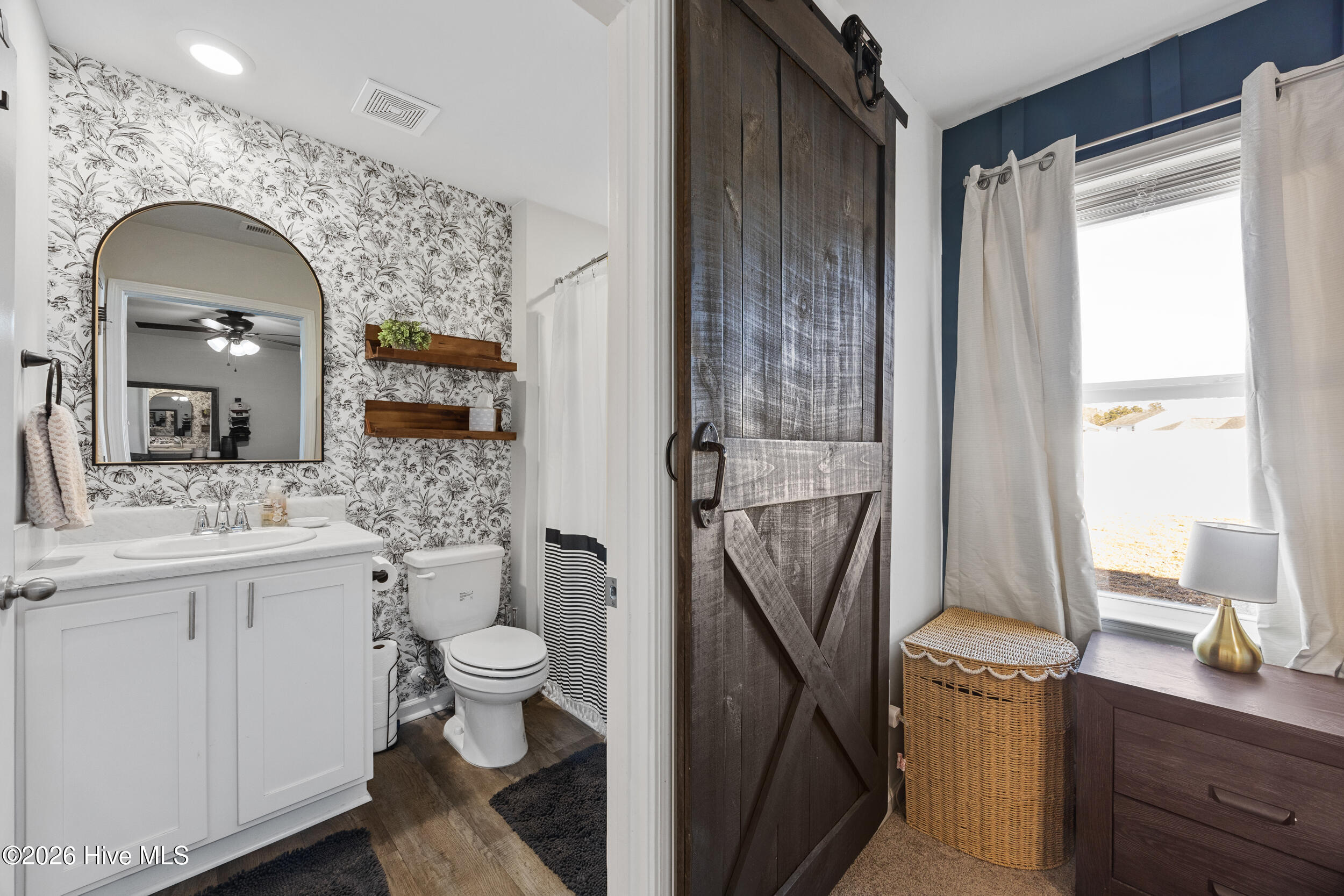 100555652 | Photo 26