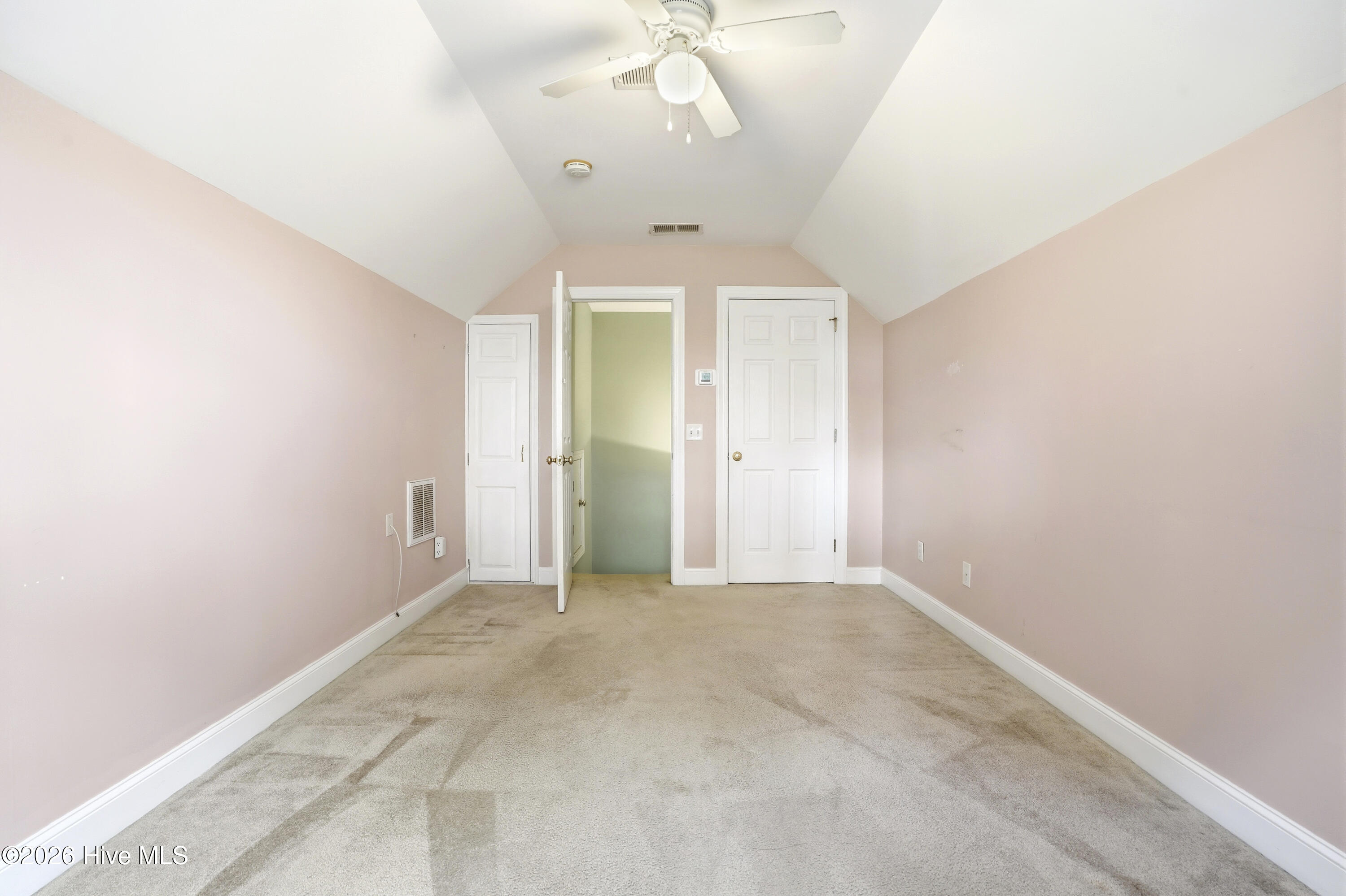 100562955 | Photo 41