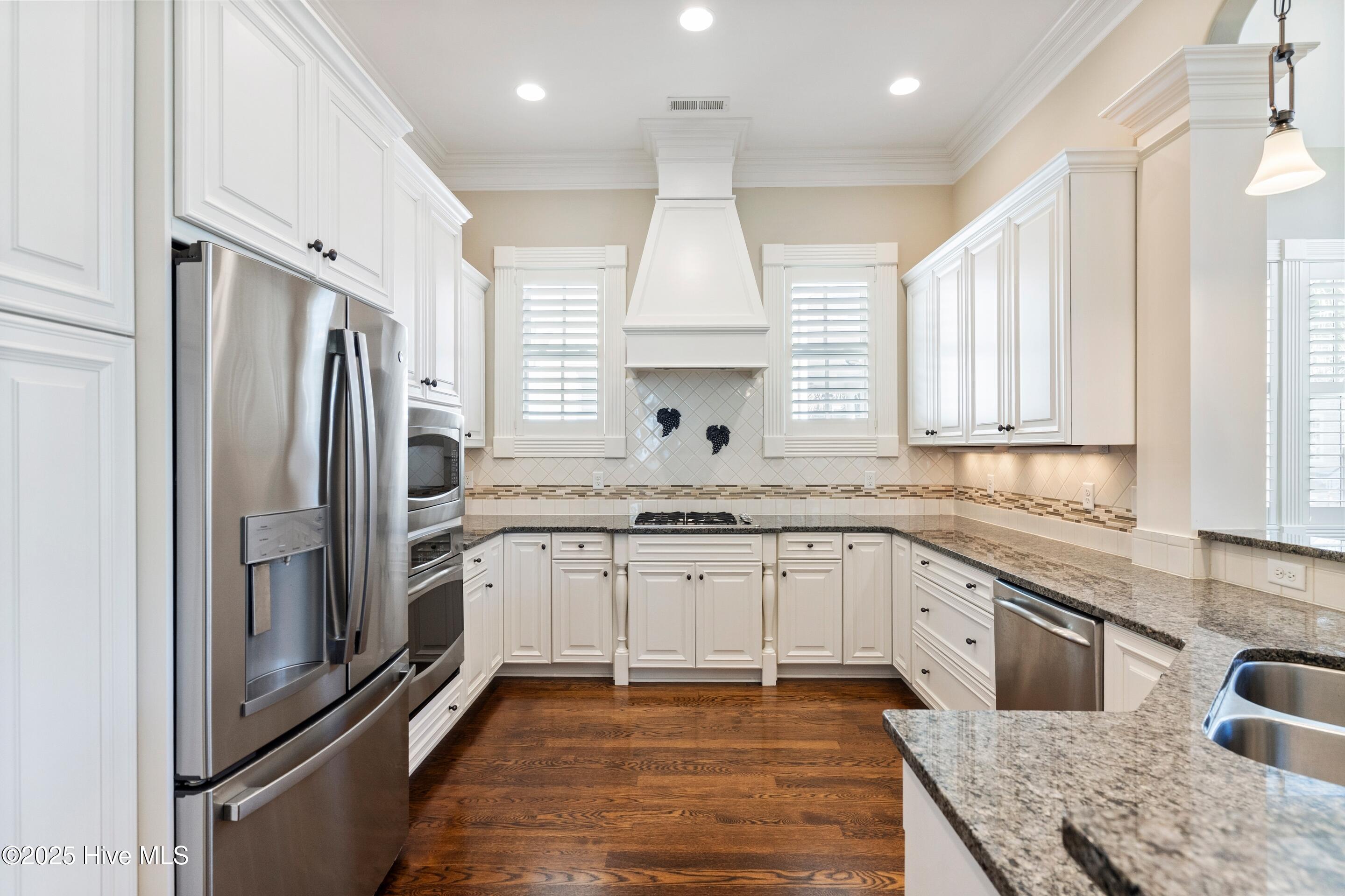 100537551 | Photo 17