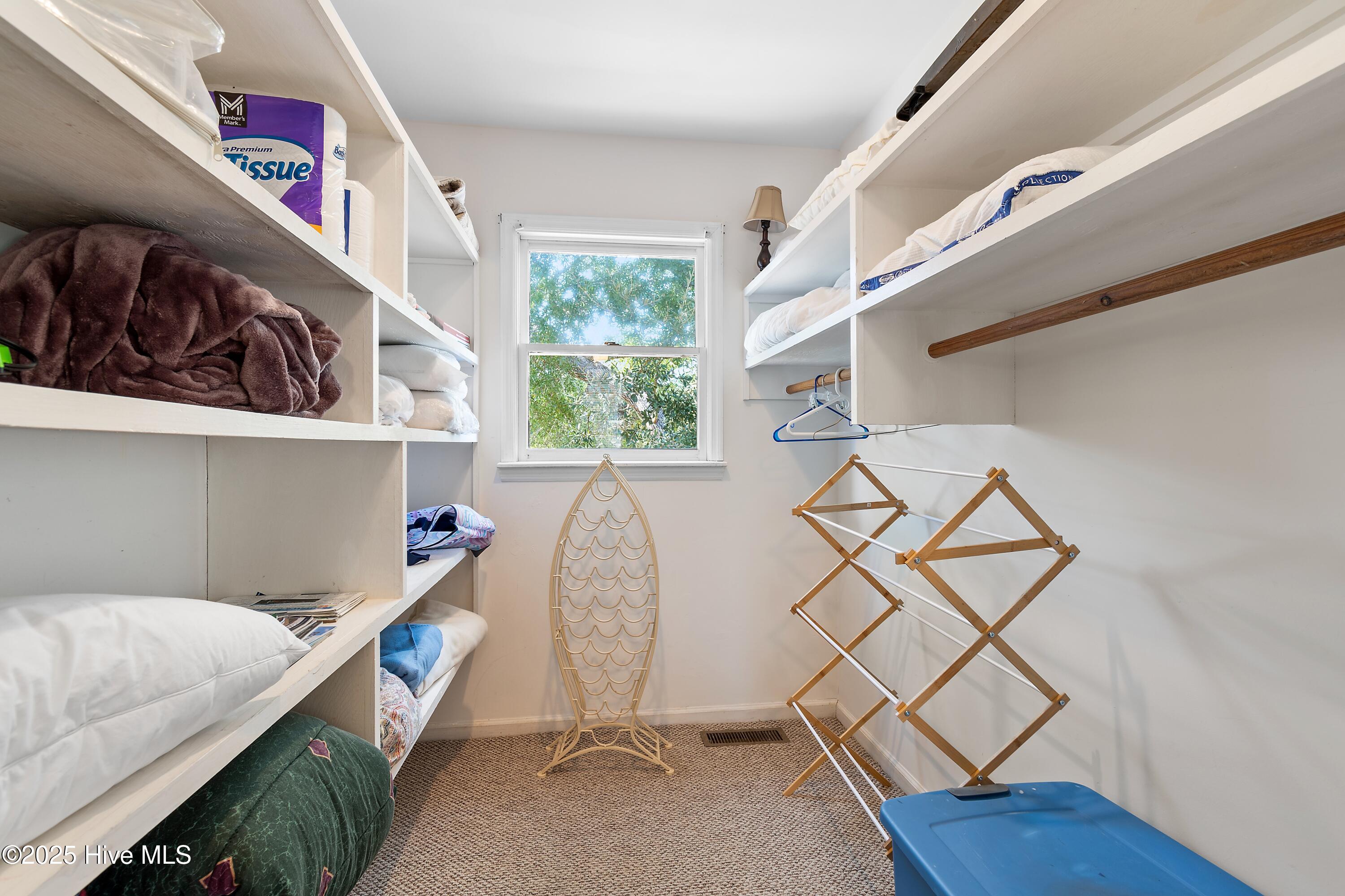 100541656 | Photo 25