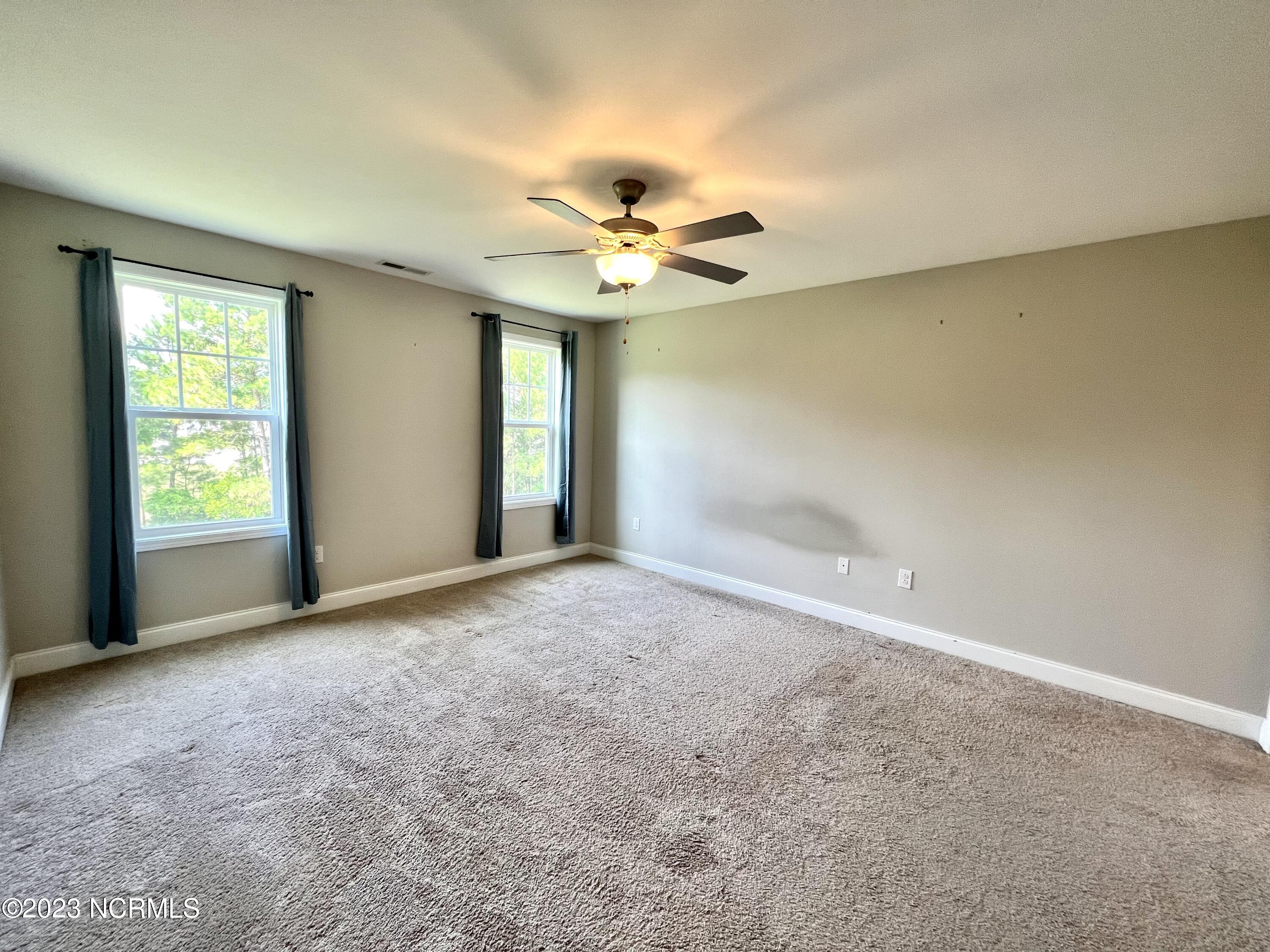 100559213 | Photo 14