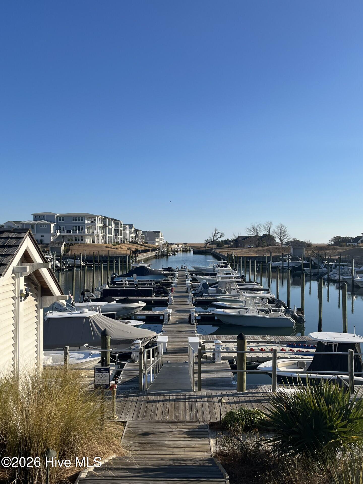 100540387 | Photo 58