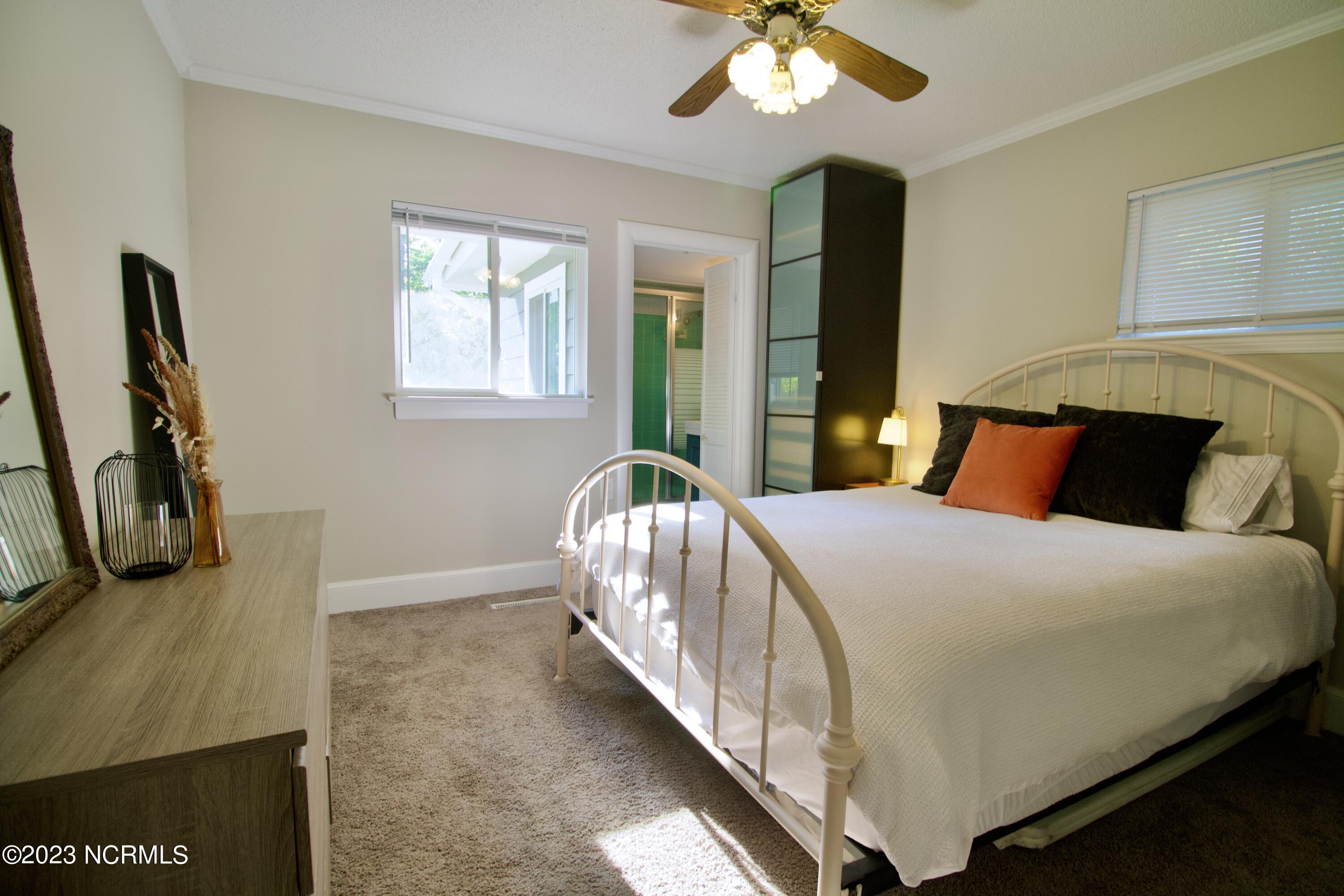 100552600 | Photo 16