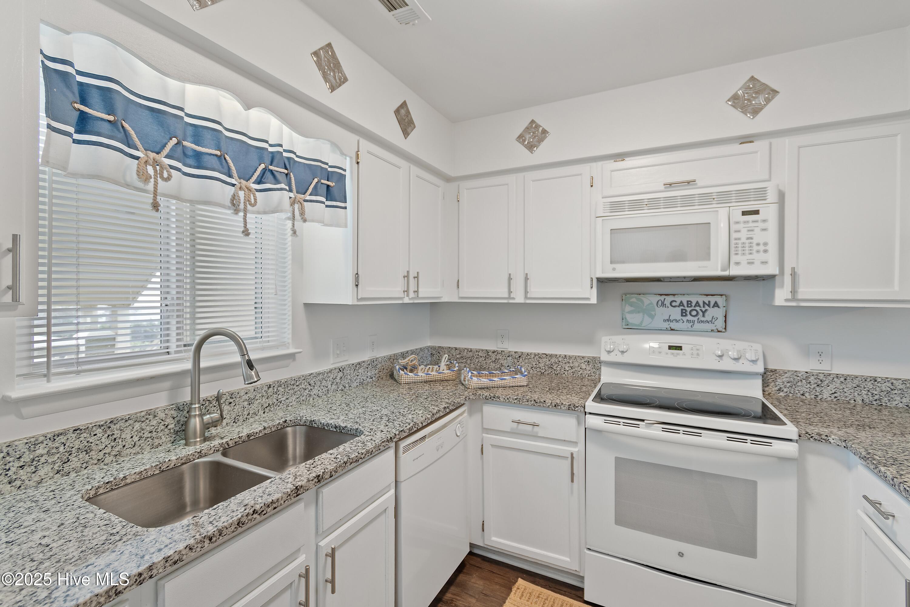 100533789 | Photo 18