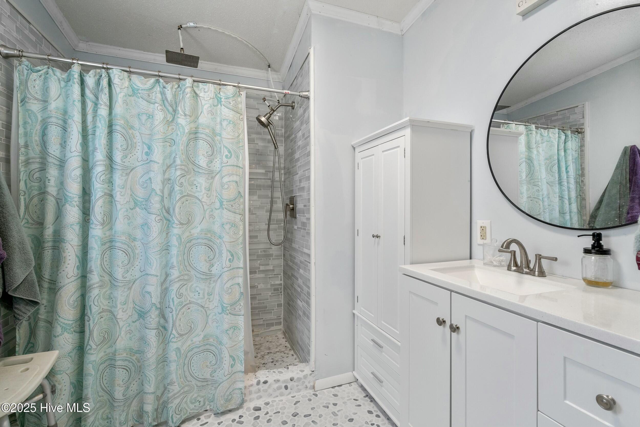 100482748 | Photo 16