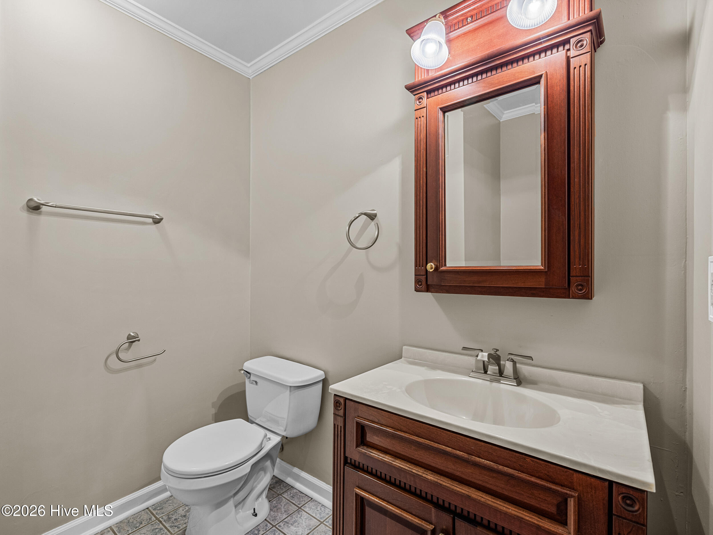 100561743 | Photo 30