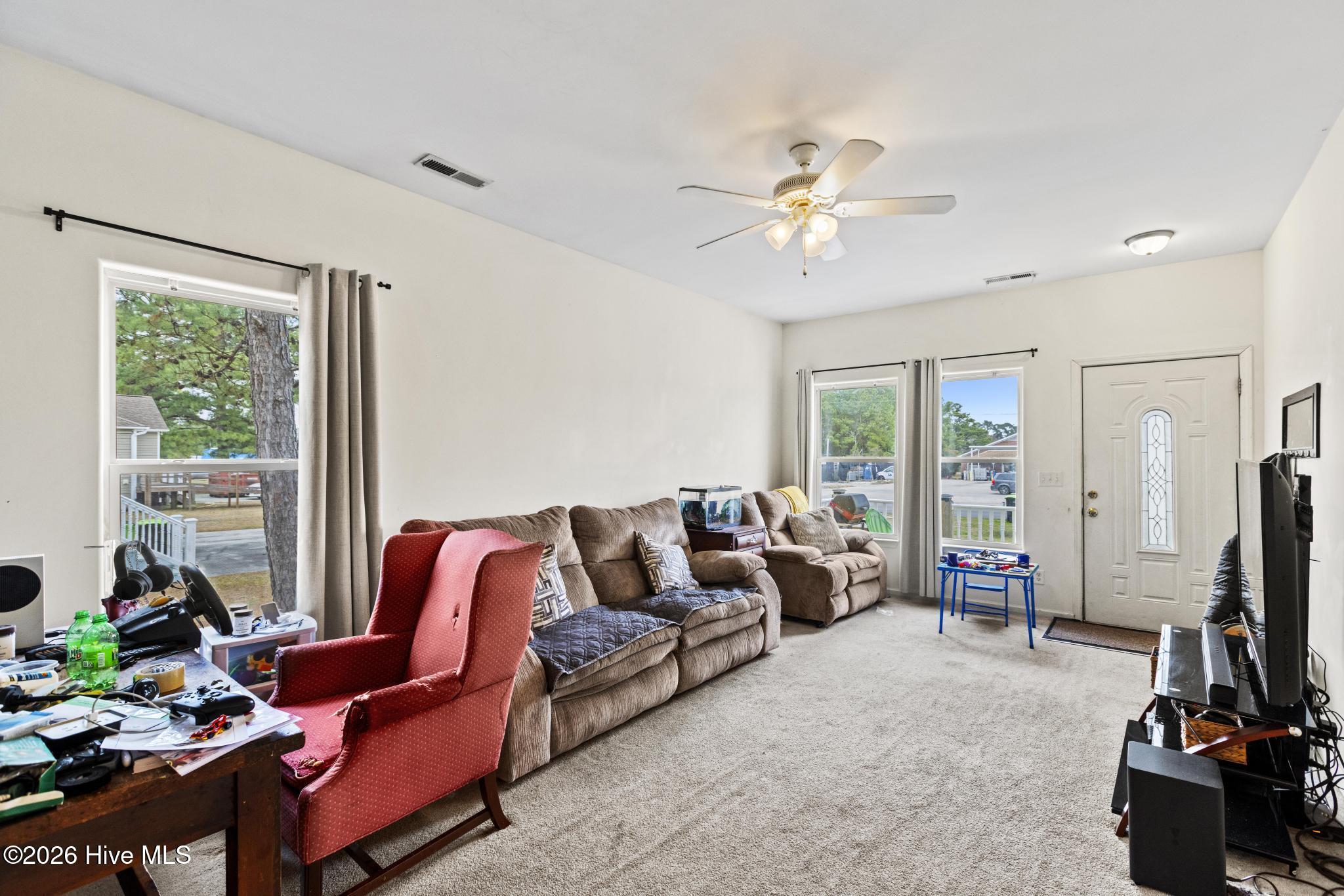 100556084 | Photo 27