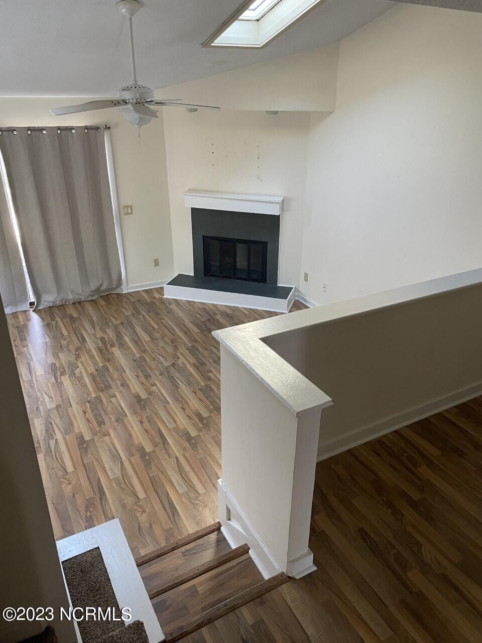 100563769 | Photo 10