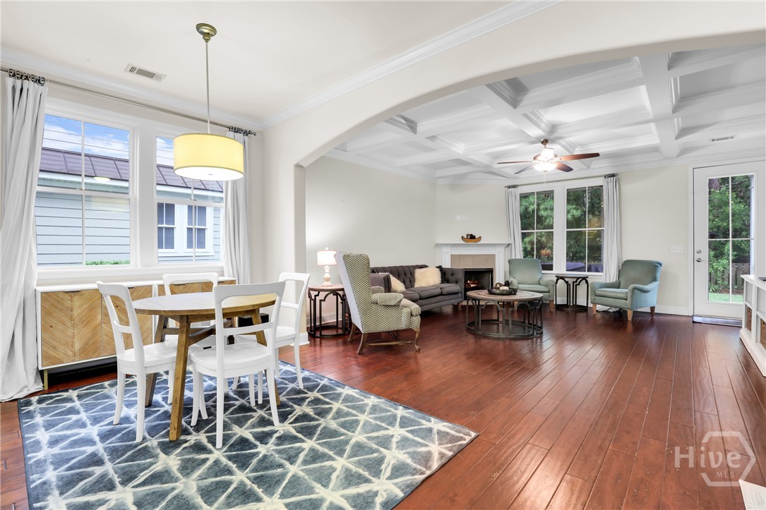 Breakfast and Family Room