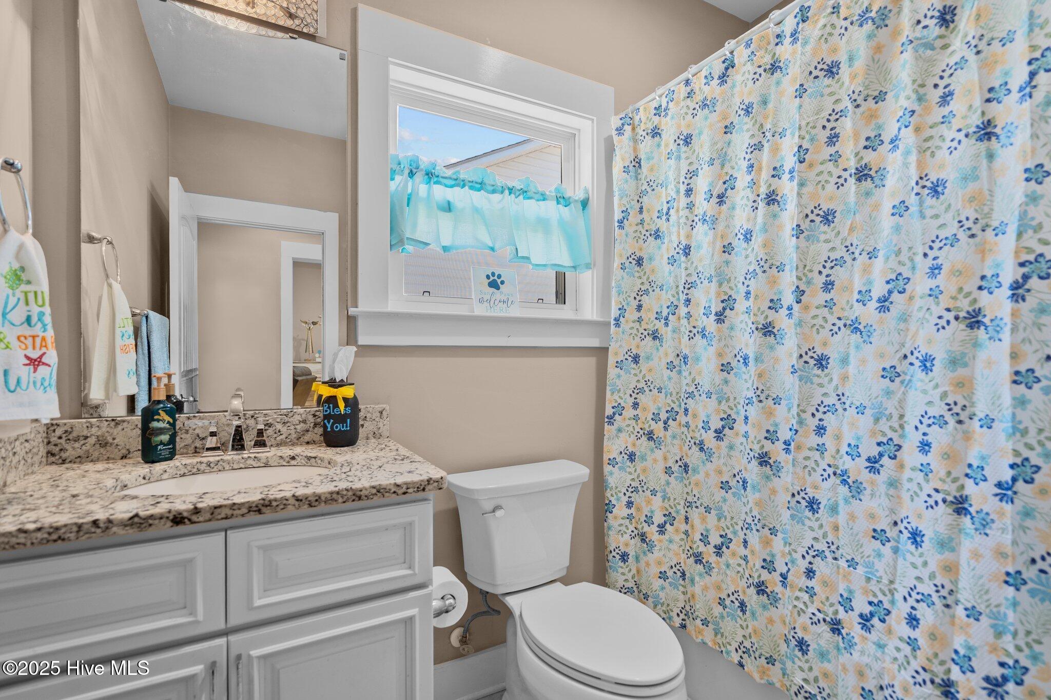 100516746 | Photo 24