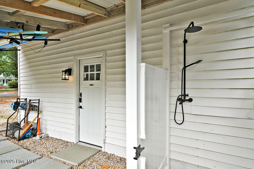 100528025 | Photo 40