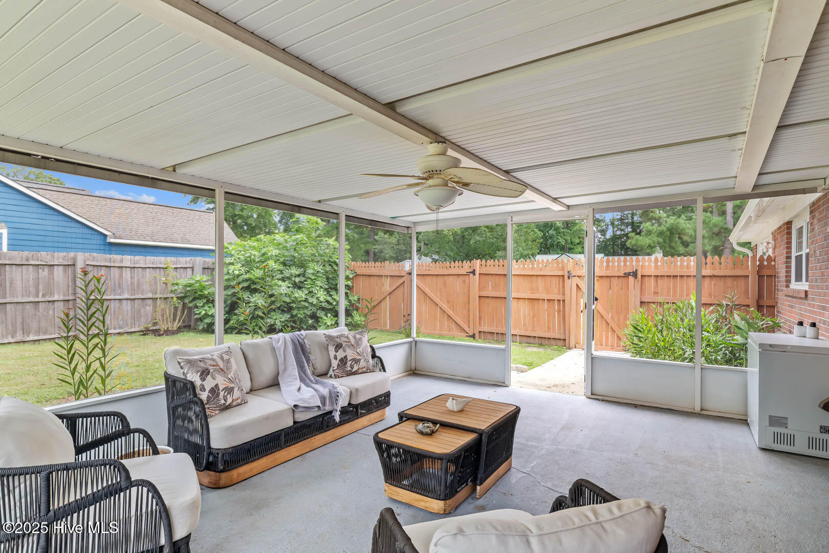 100522484 | Photo 45