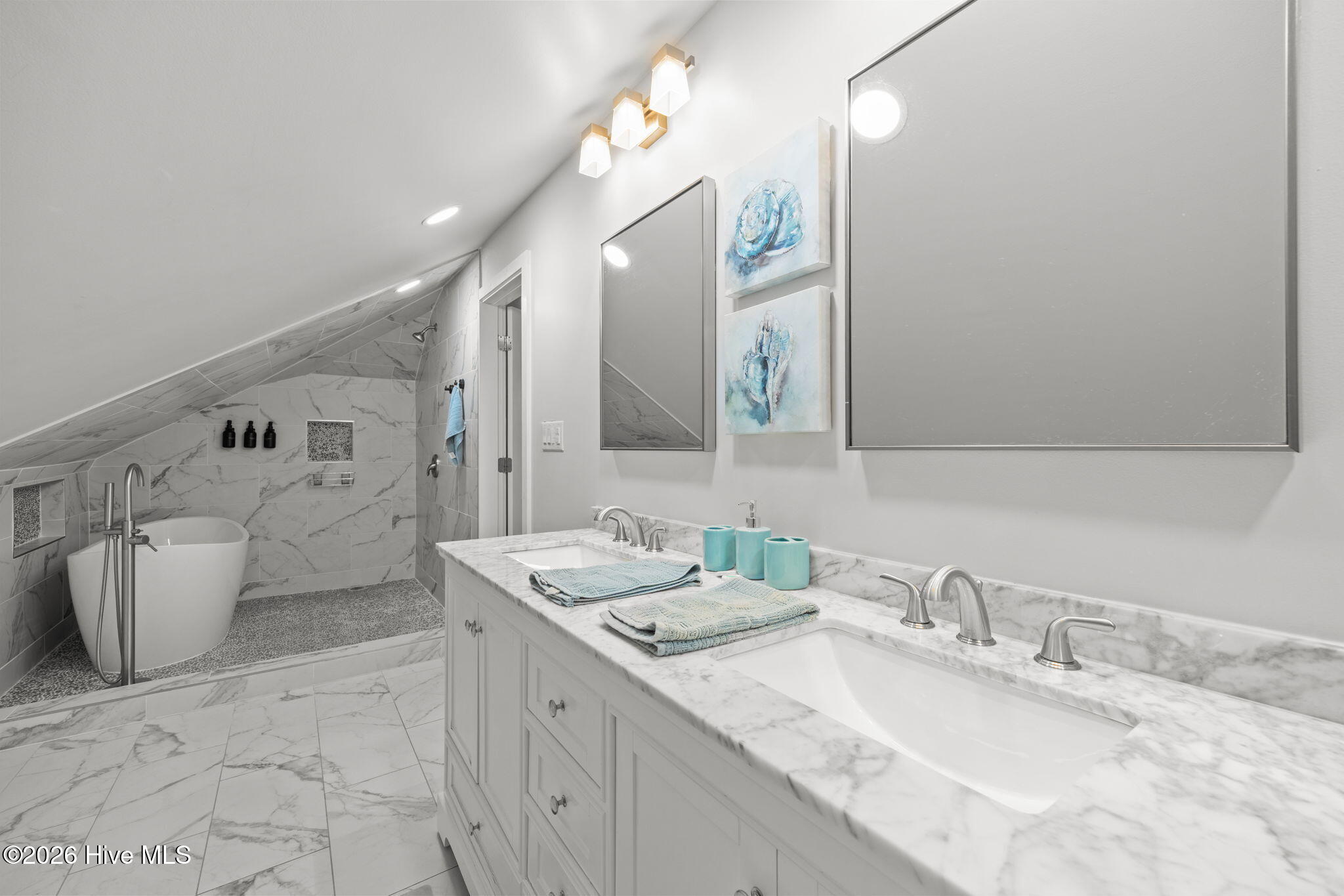 100547924 | Photo 26