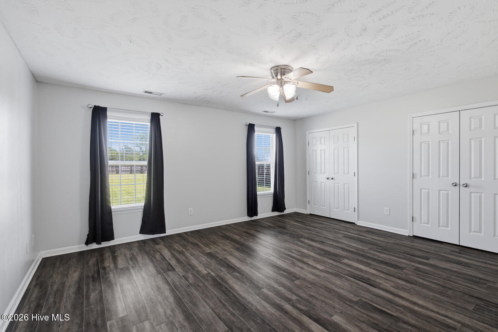 100569948 | Photo 13