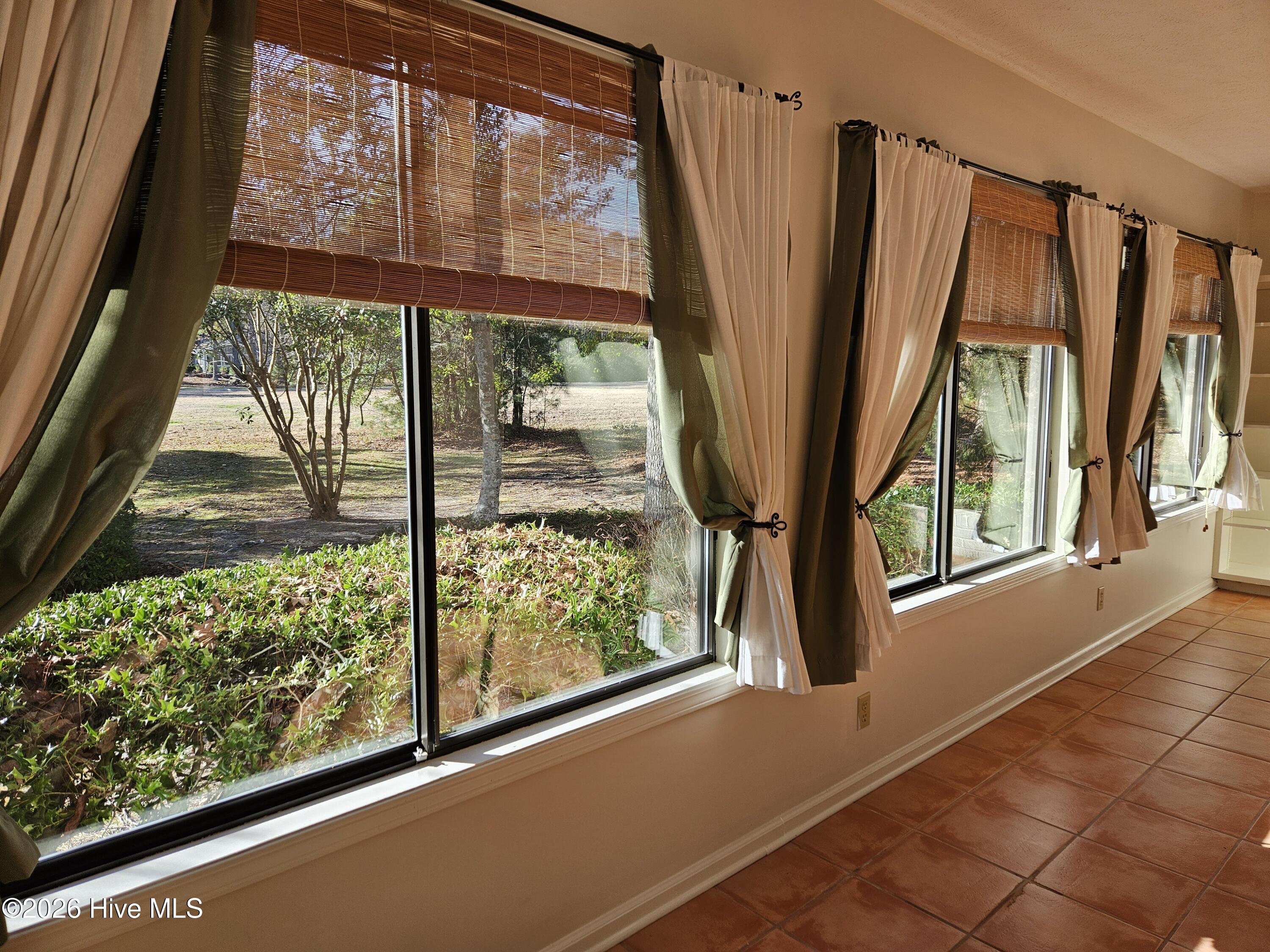 100547650 | Photo 18