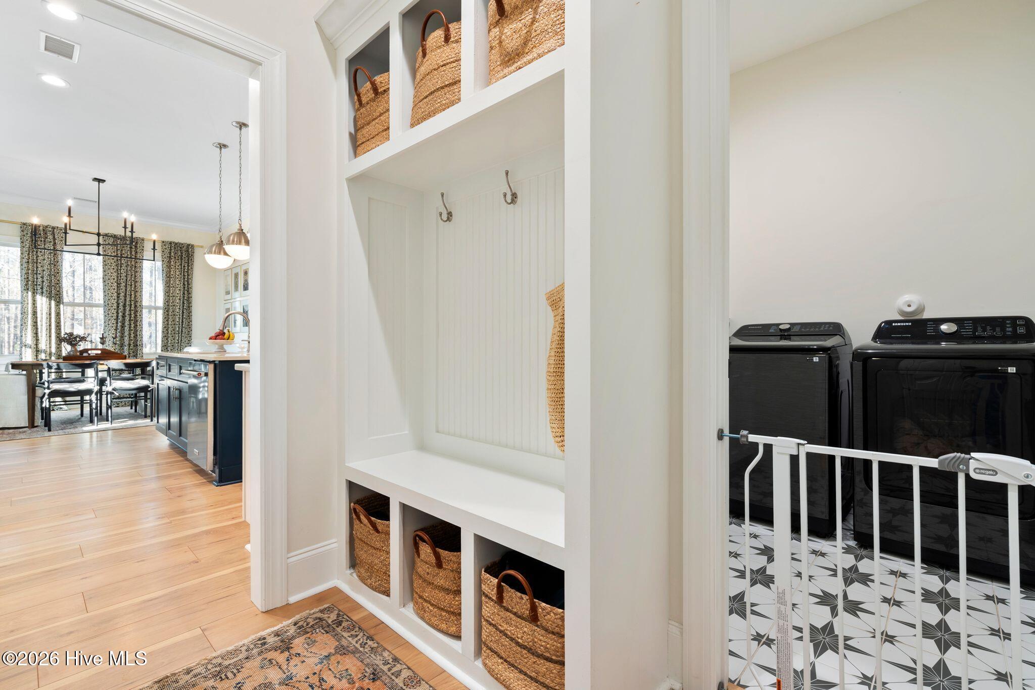 100551668 | Photo 43