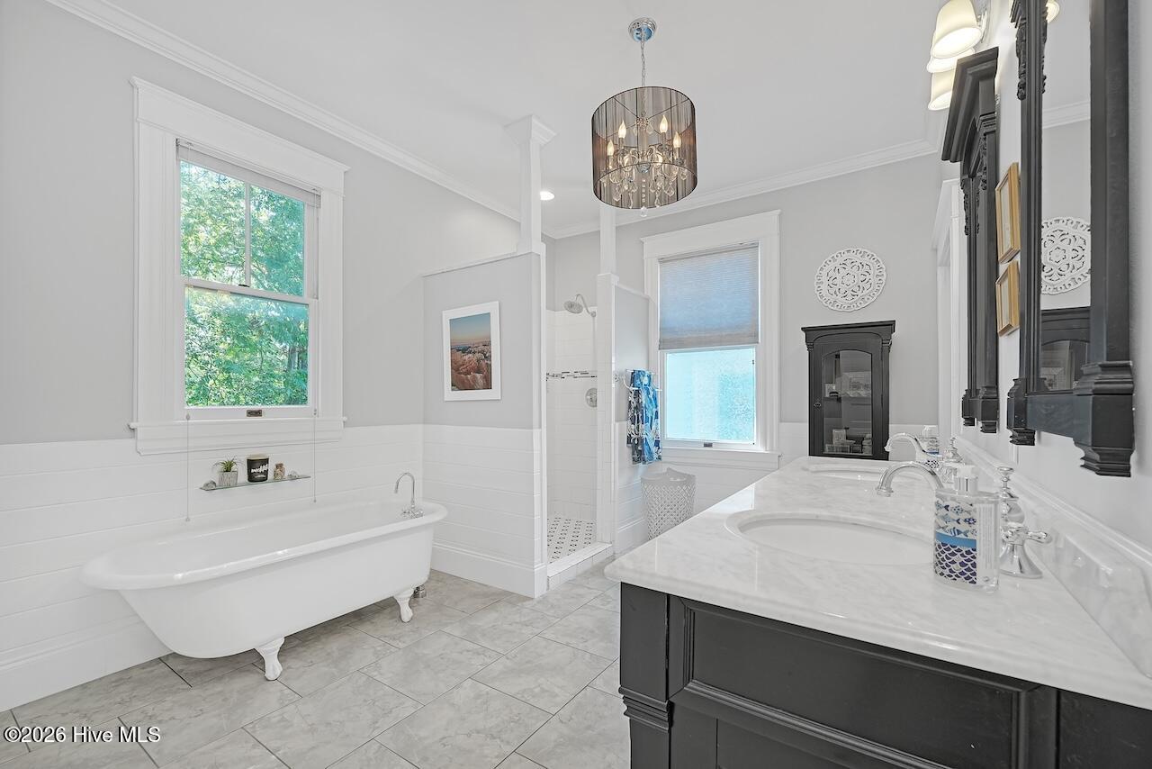 100560028 | Photo 32