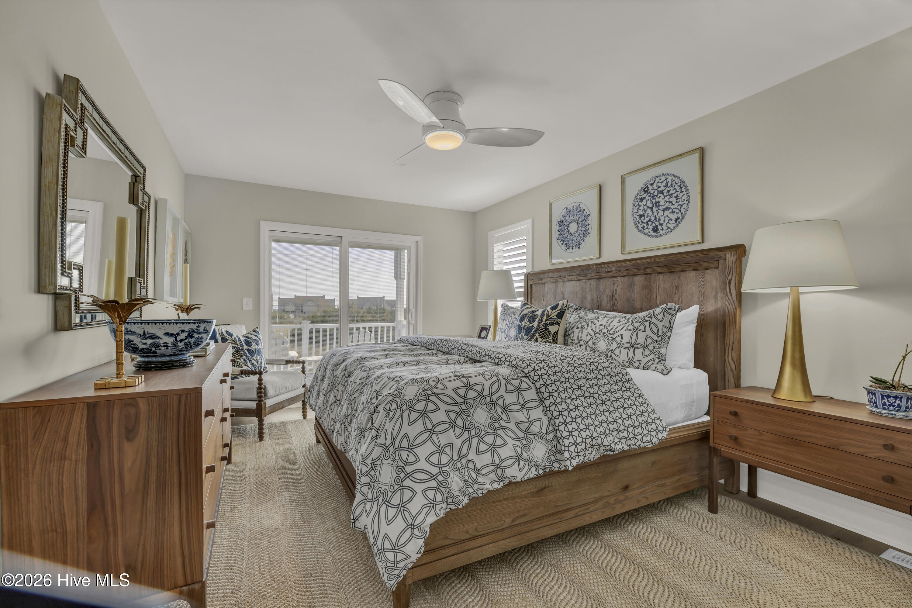 100559772 | Photo 25