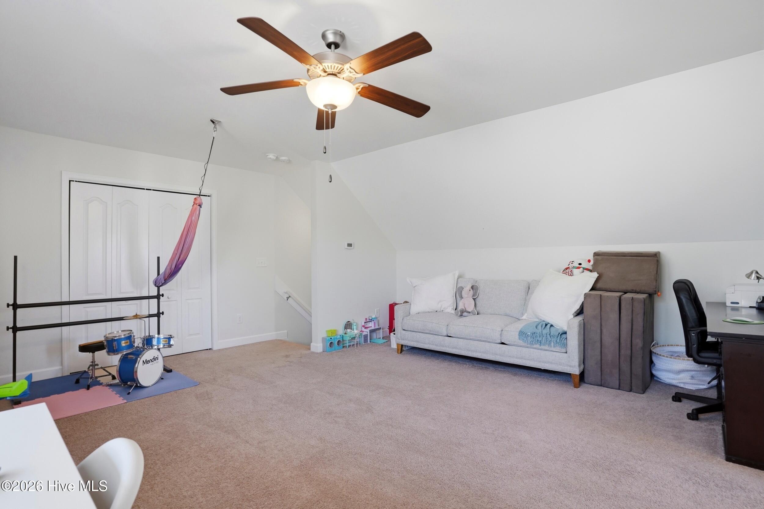 100560631 | Photo 28