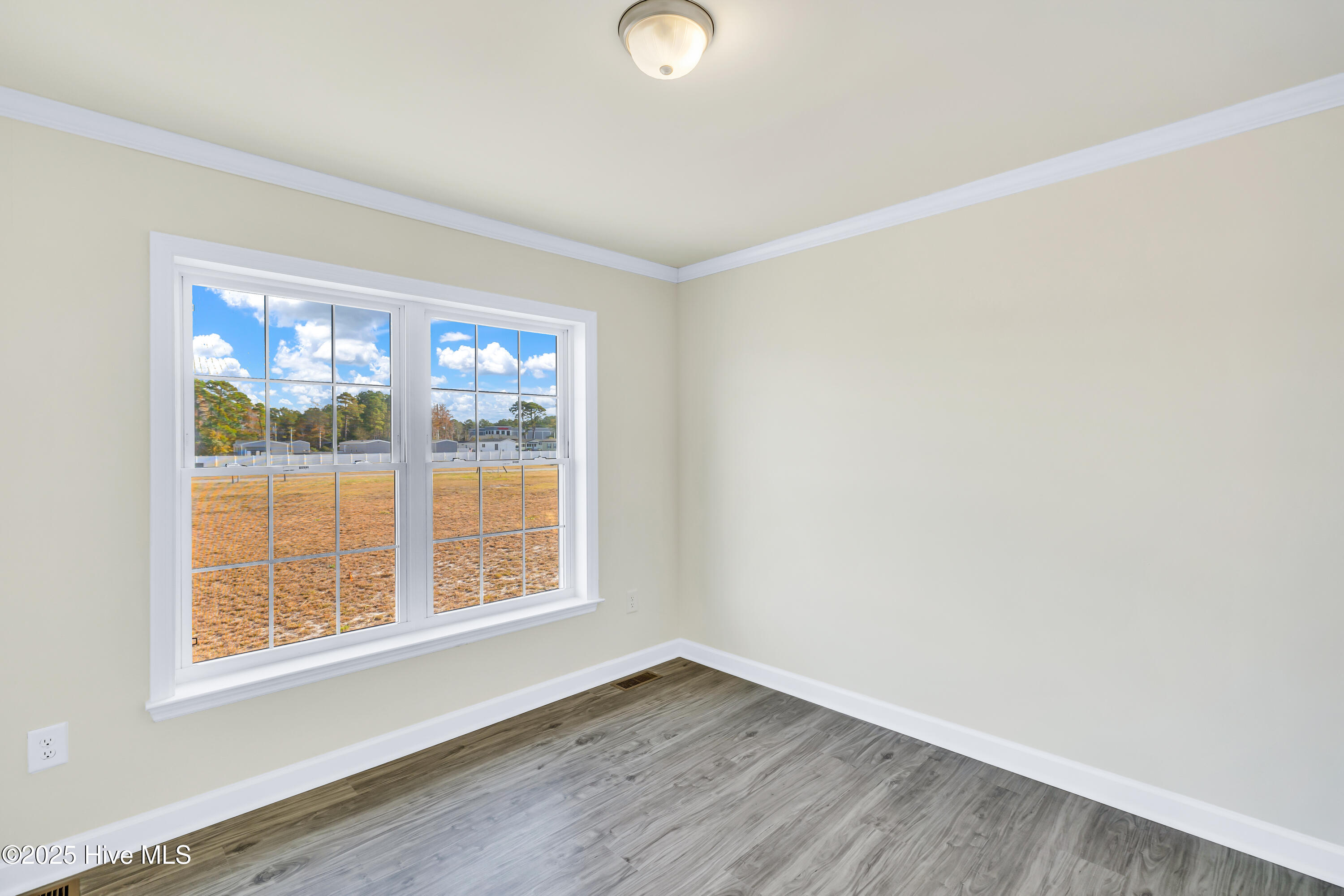 100543409 | Photo 17