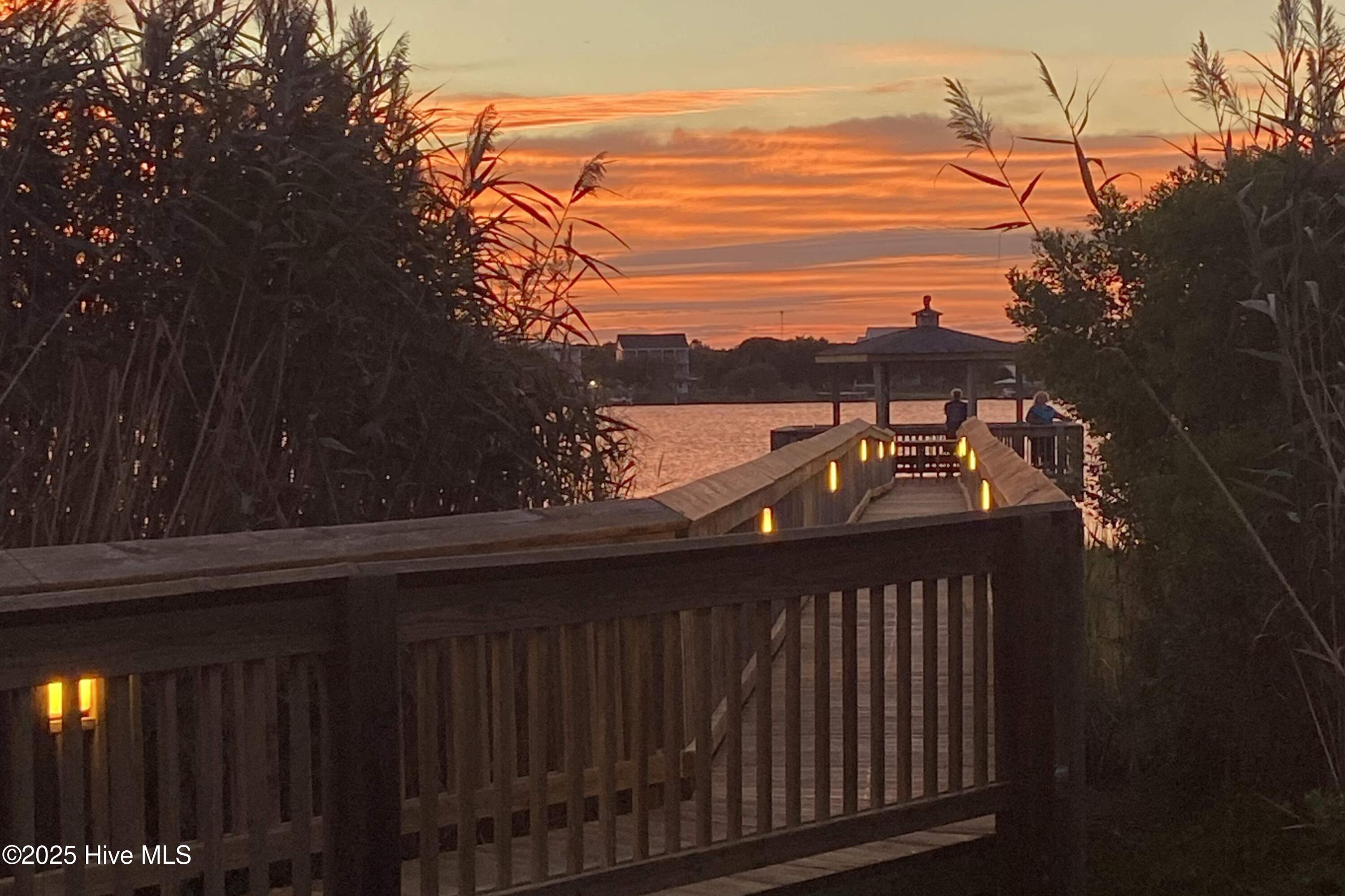 100513215 | Photo 83