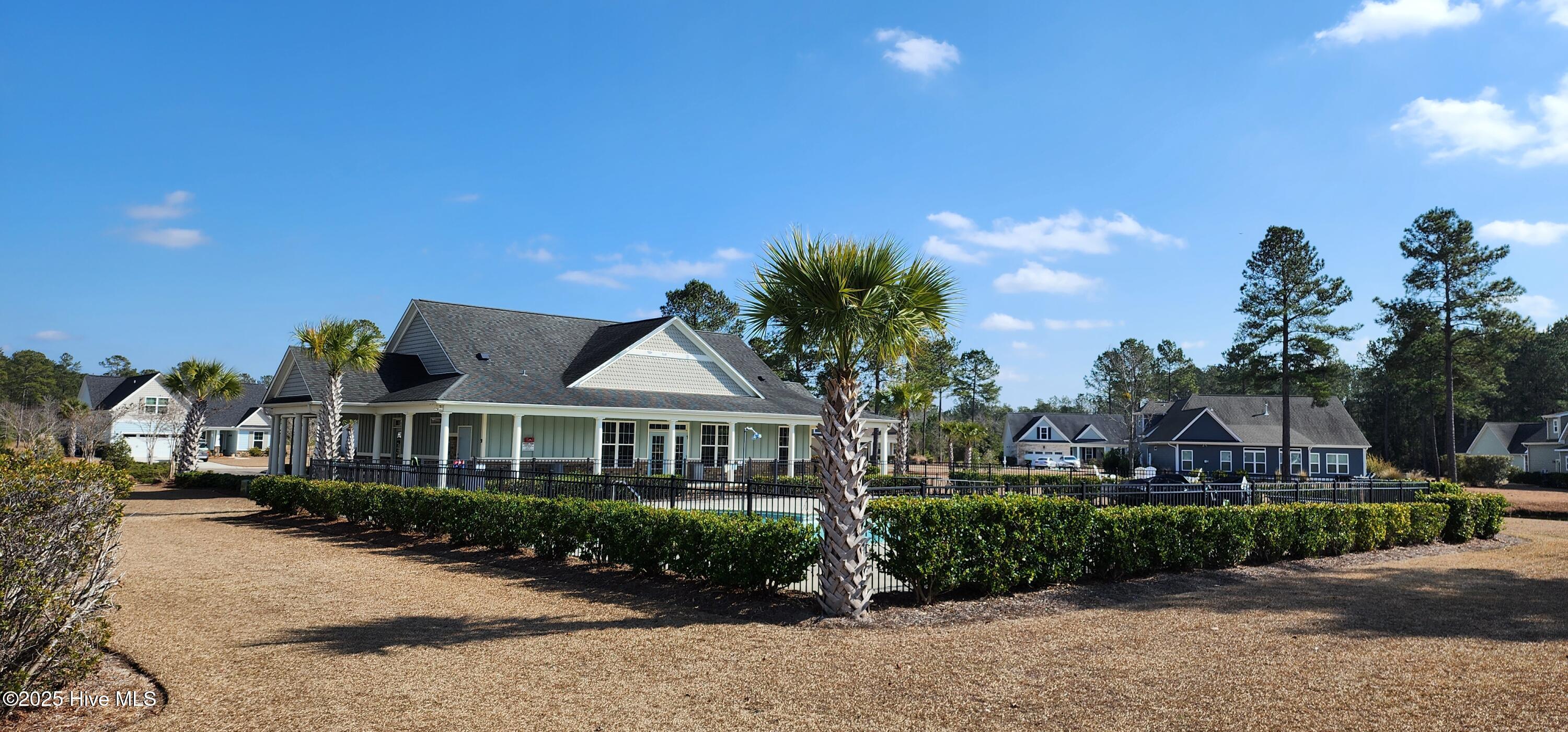 100491701 | Photo 55