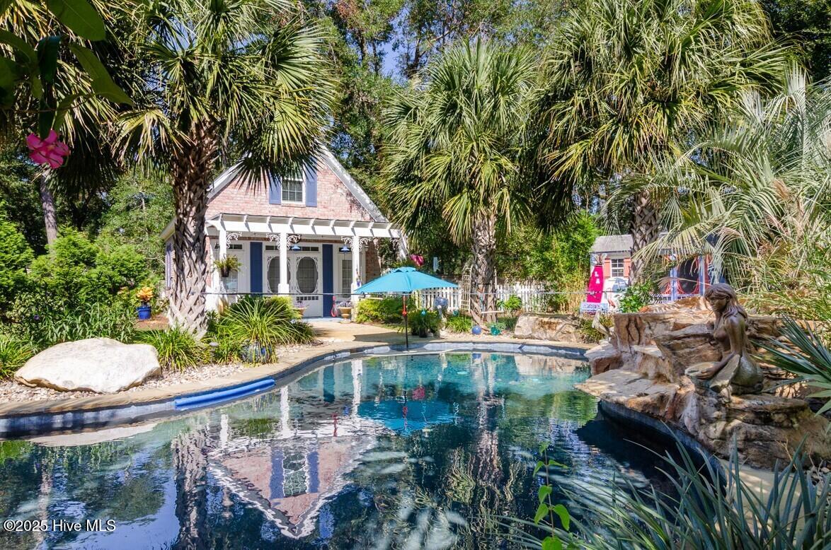 100528608 | Photo 45