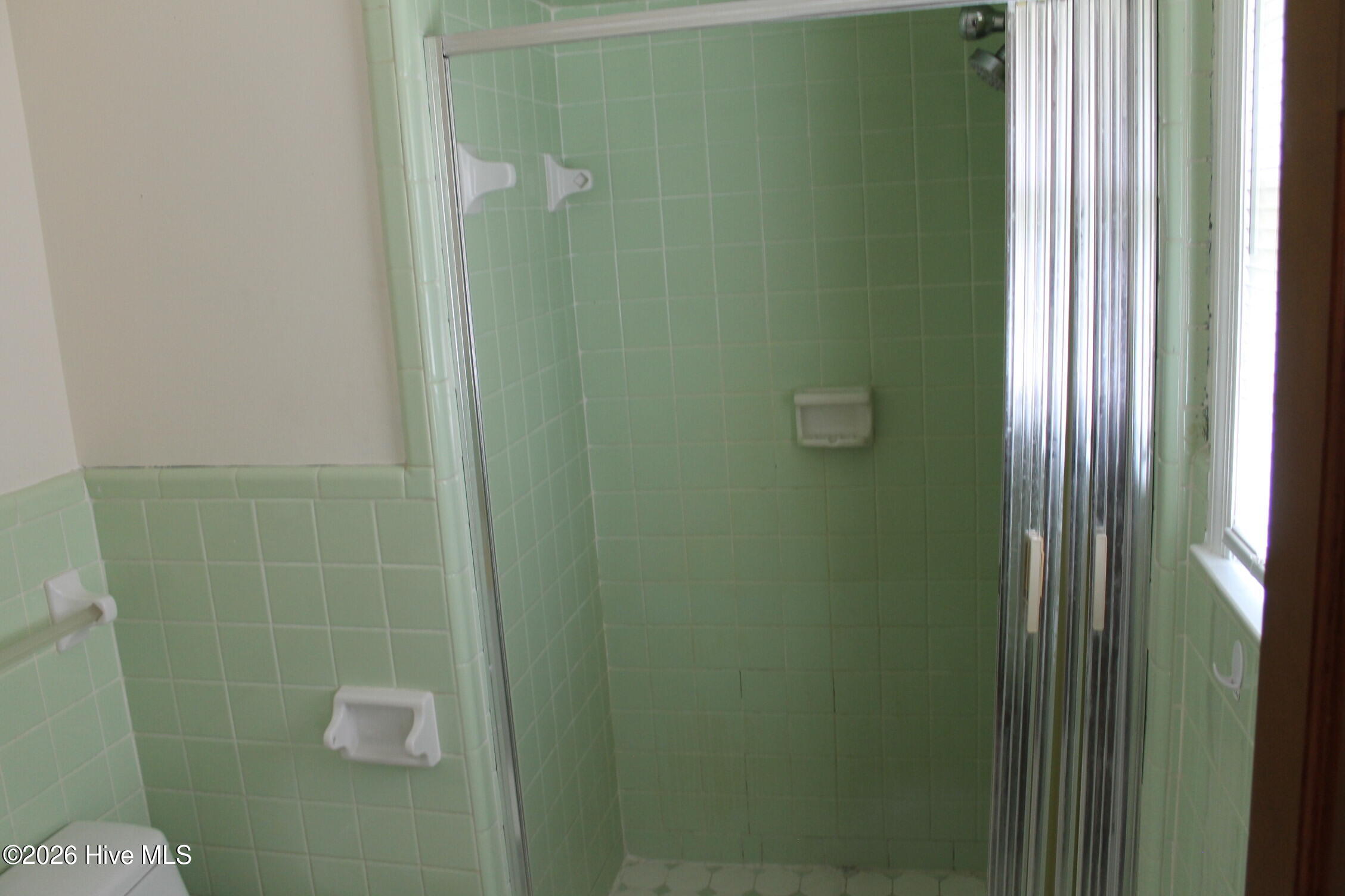 100565627 | Photo 53