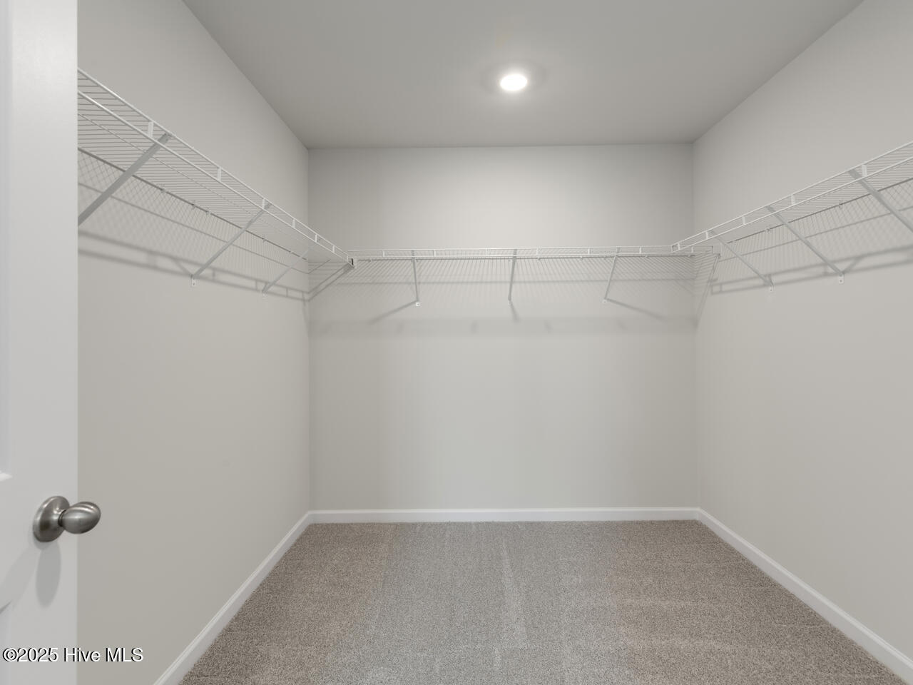 100546309 | Photo 32