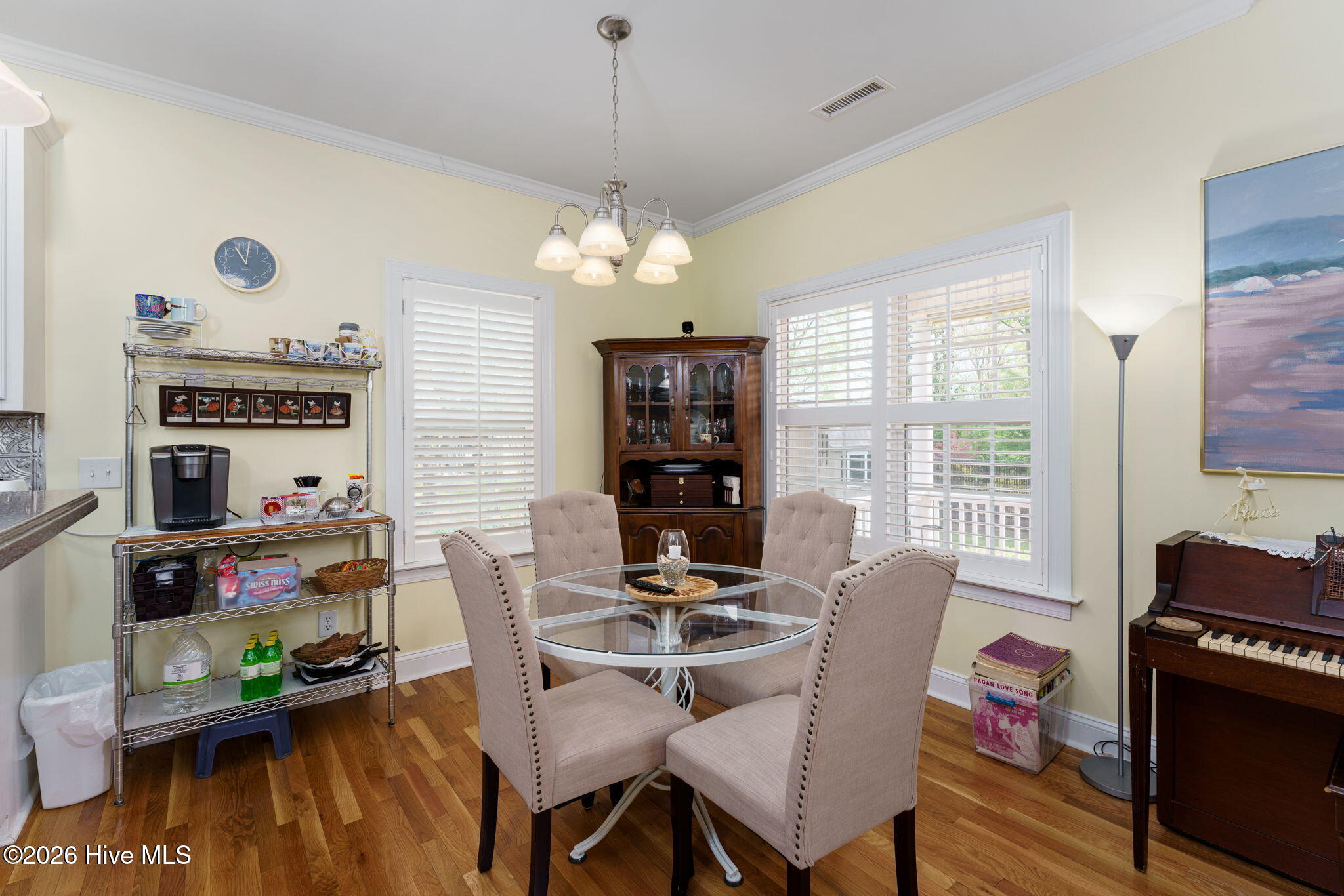 100564241 | Photo 19