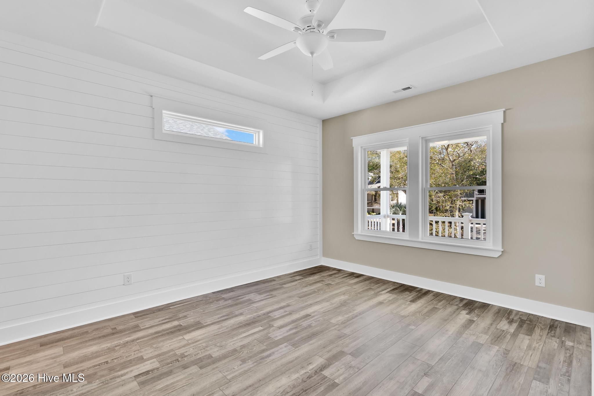 100547277 | Photo 19