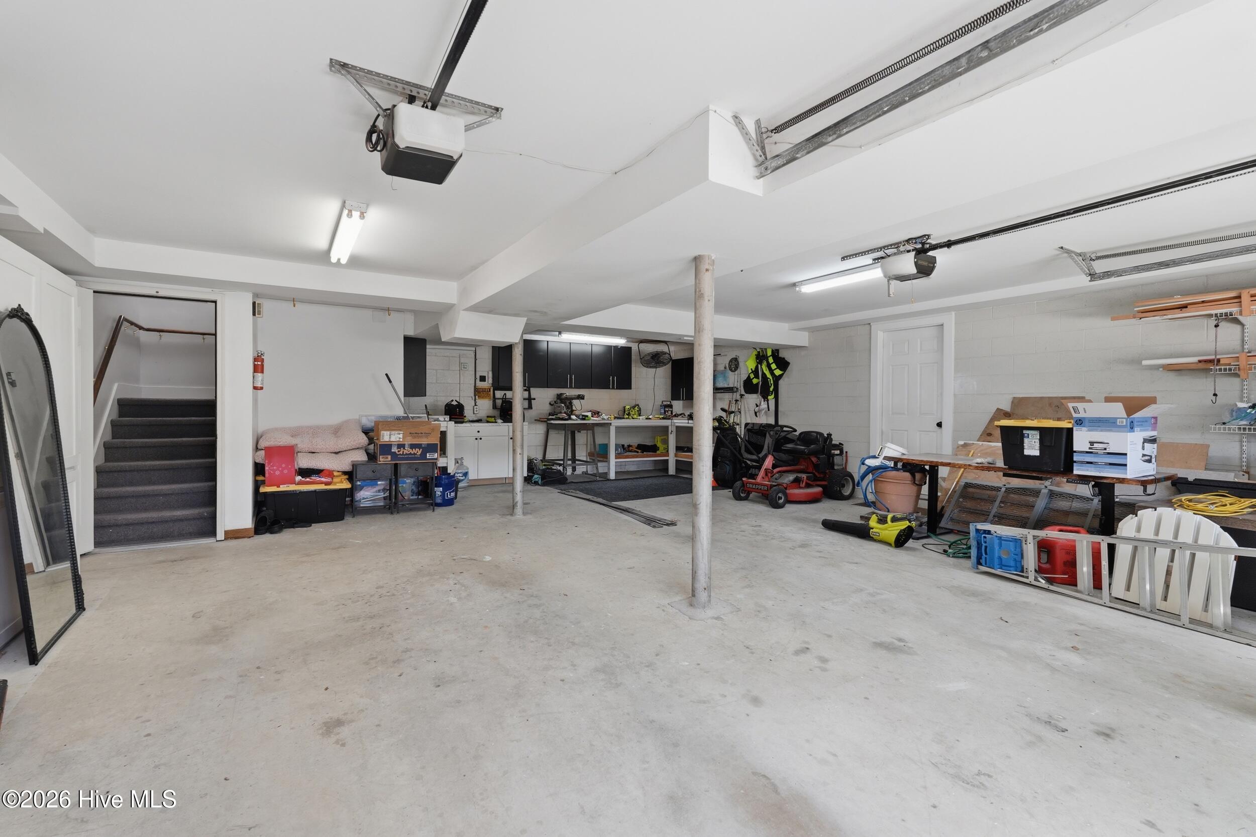 100559694 | Photo 42