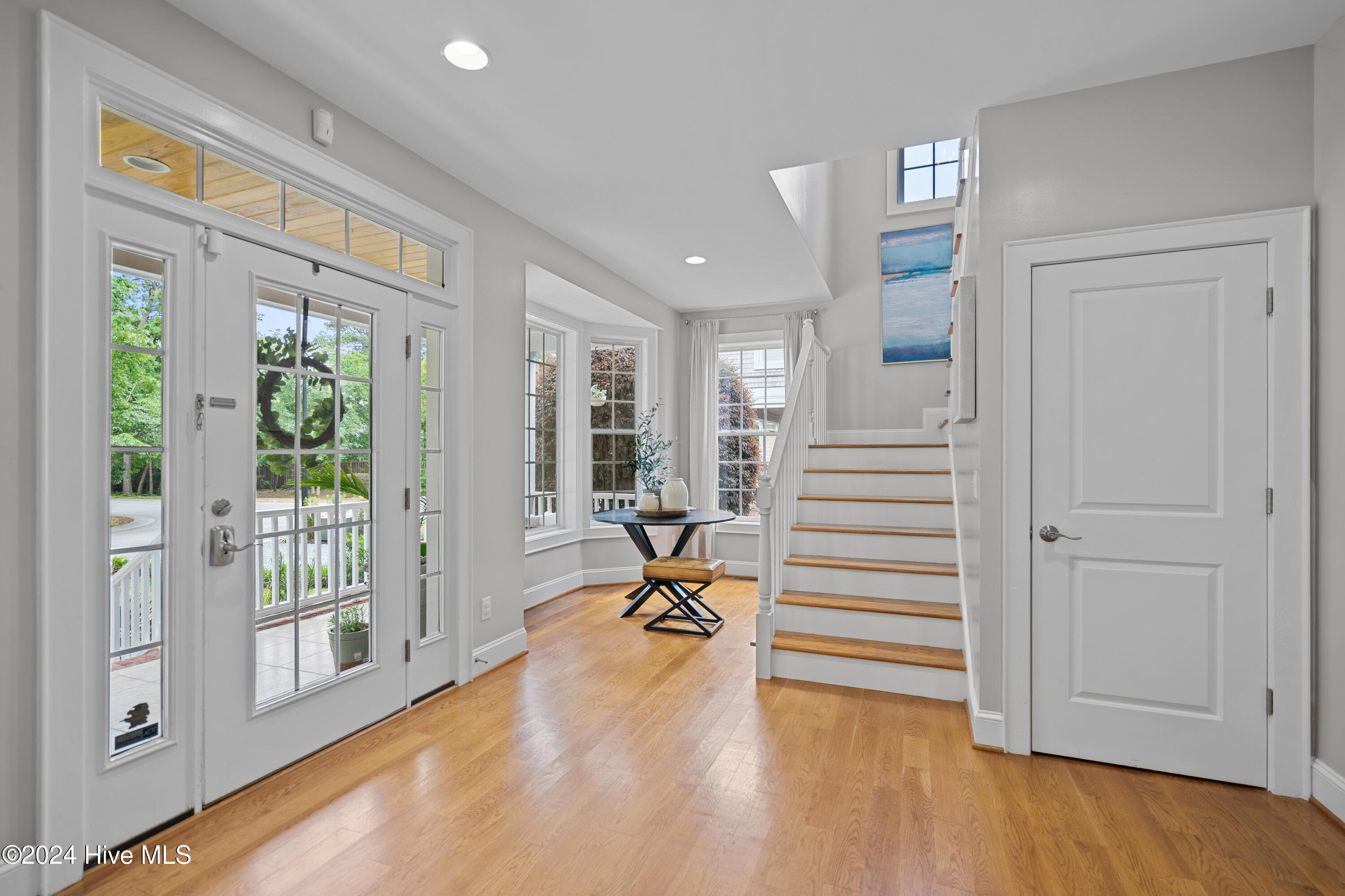 100550699 | Photo 35