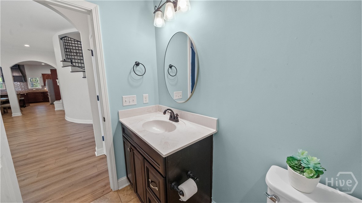 down stairs full bath