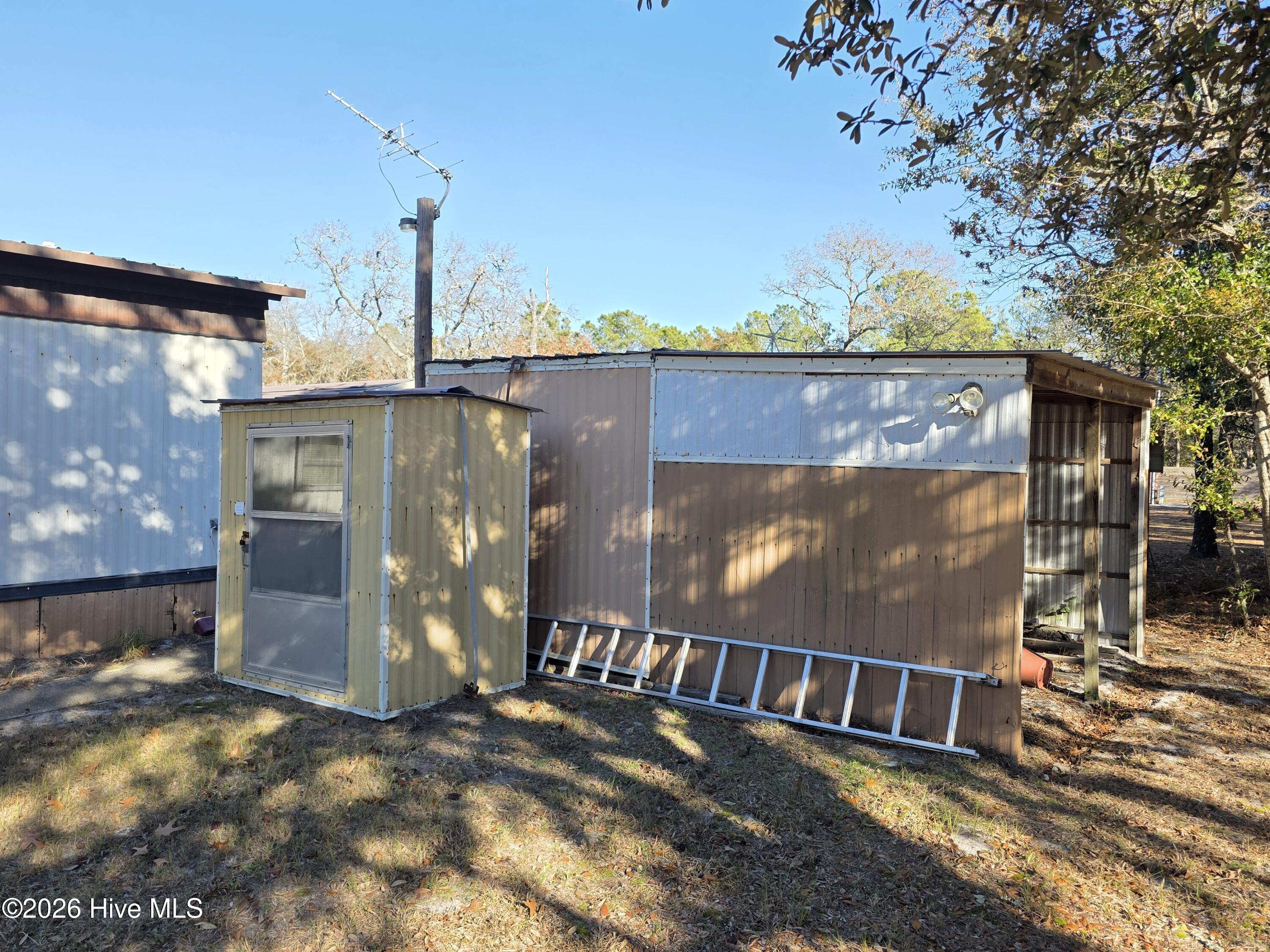 100552859 | Photo 23