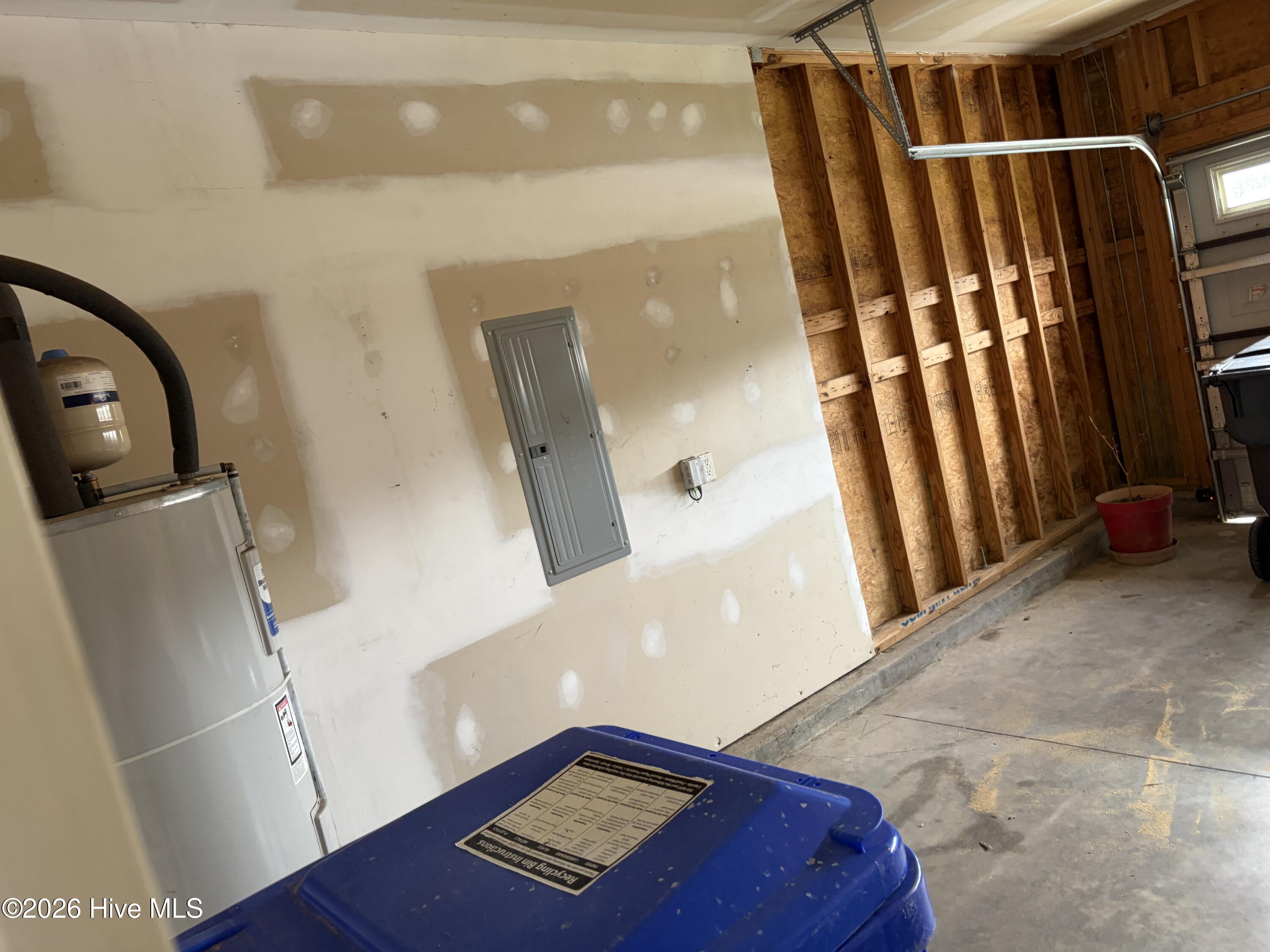 100561039 | Photo 13