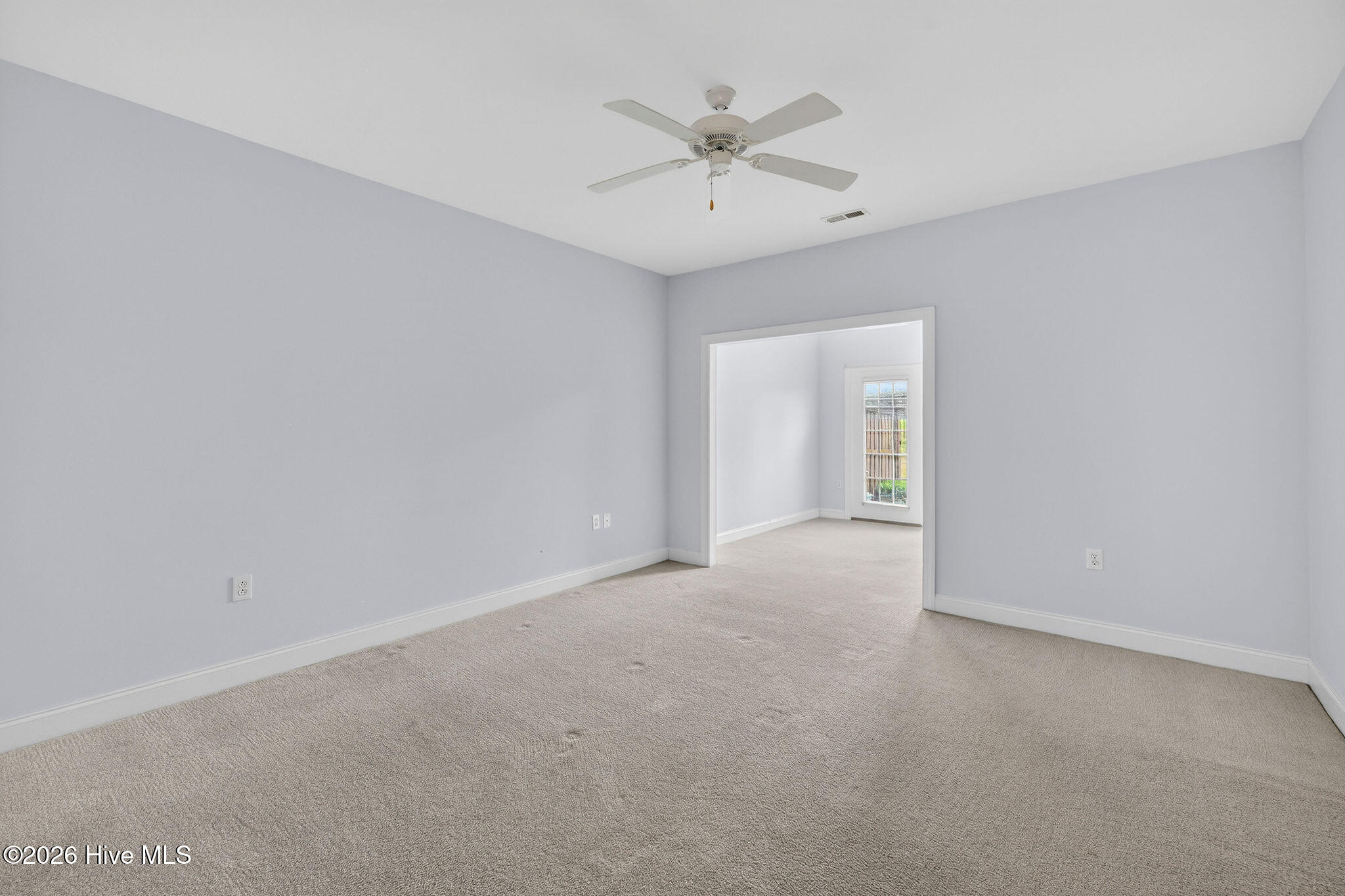 100561497 | Photo 28