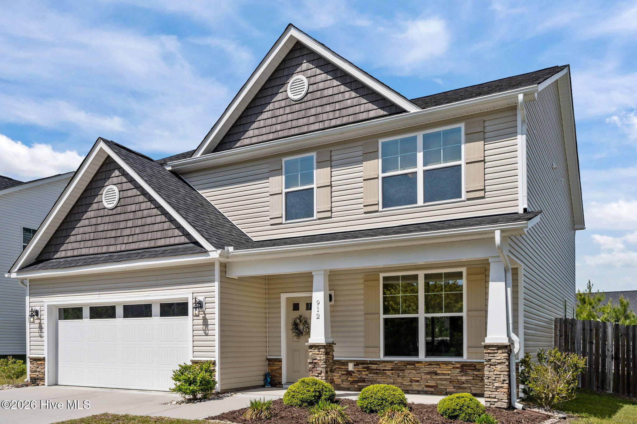 100567442 | Photo 28