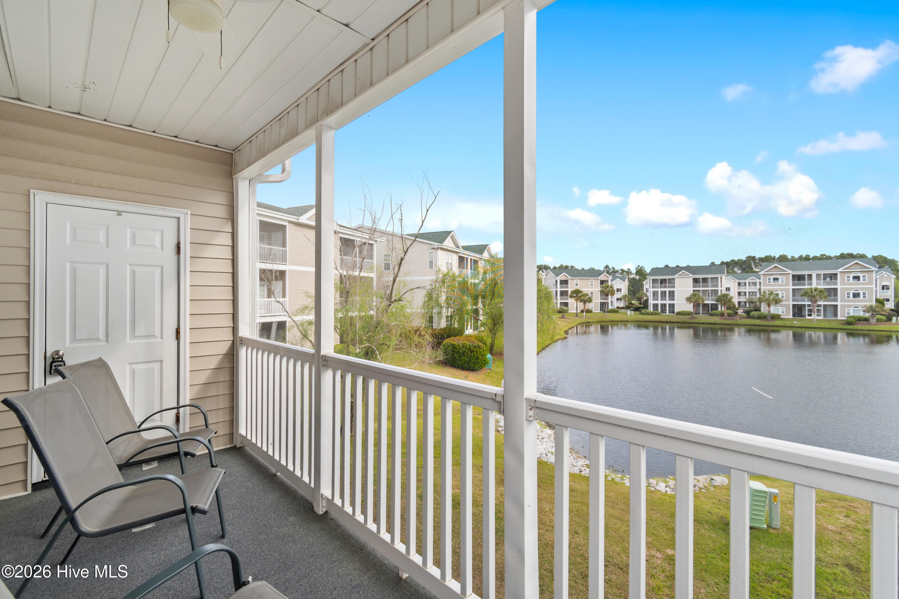 100549357 | Photo 18