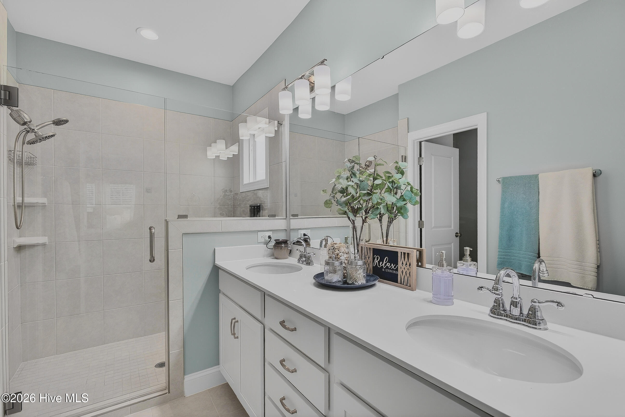 100563505 | Photo 21