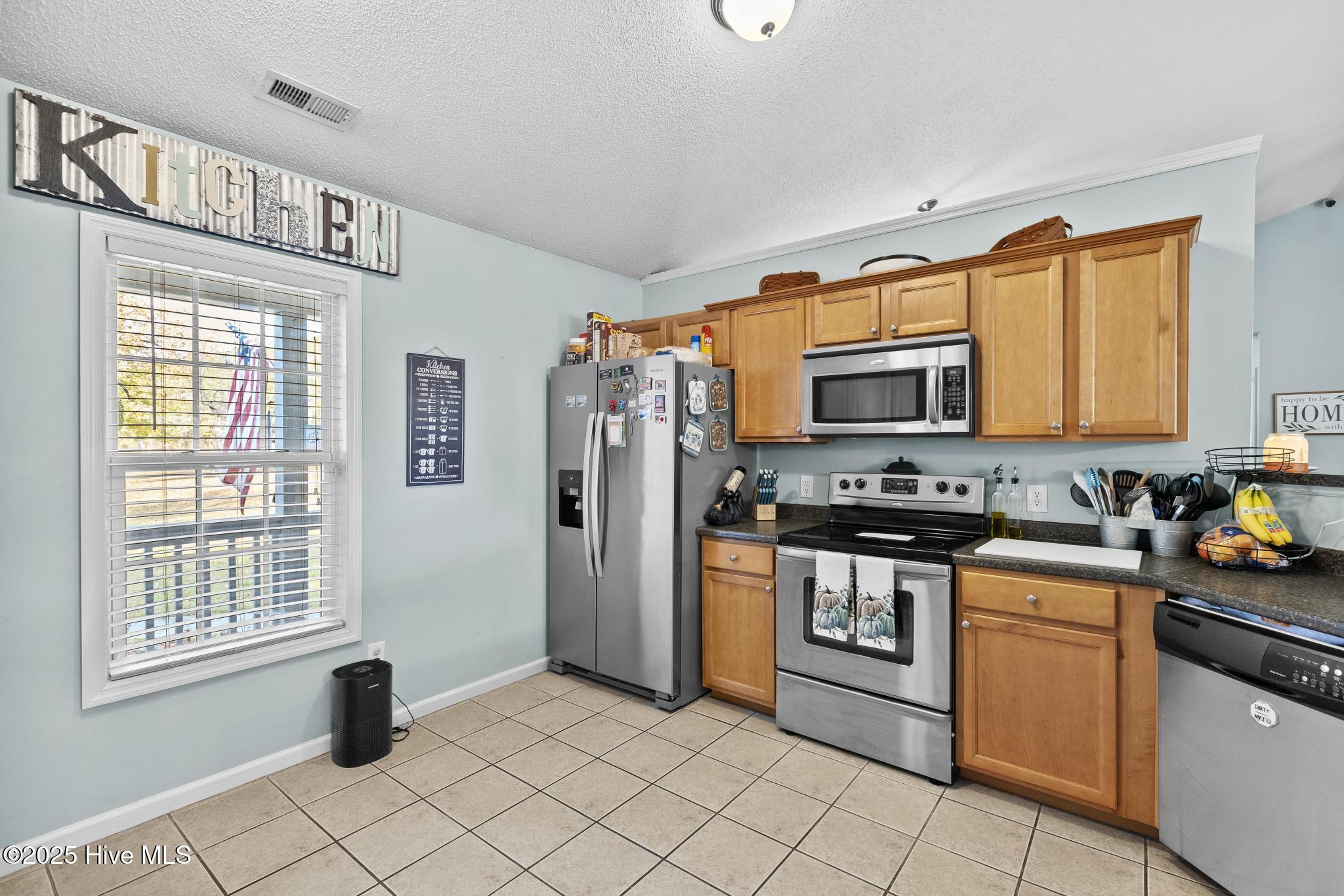 100542595 | Photo 11