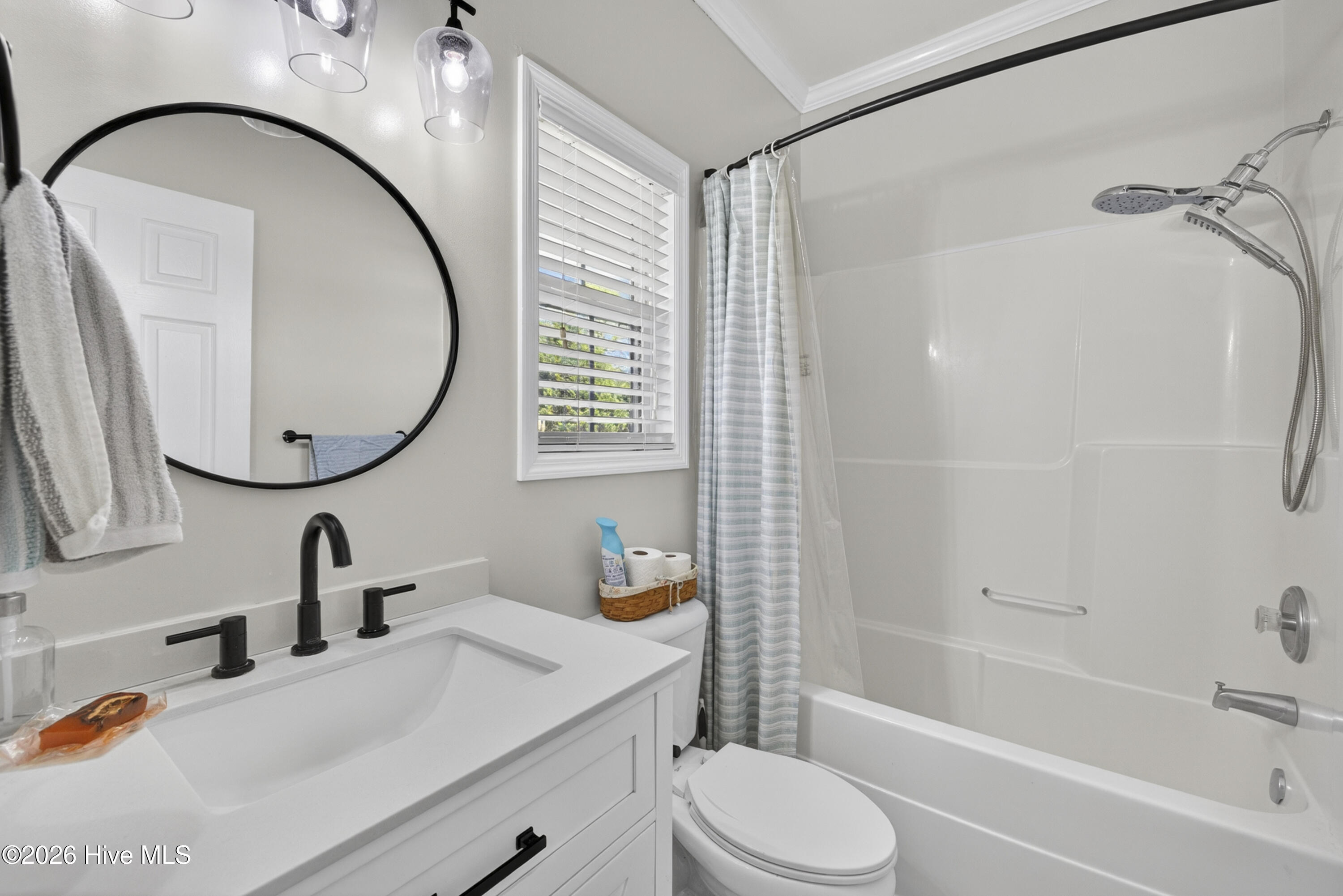 100570330 | Photo 36