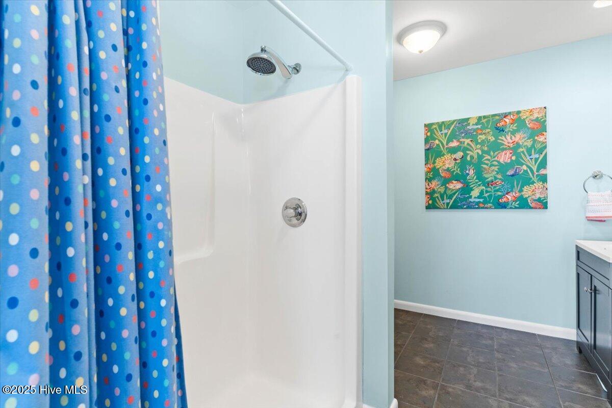 100520015 | Photo 30